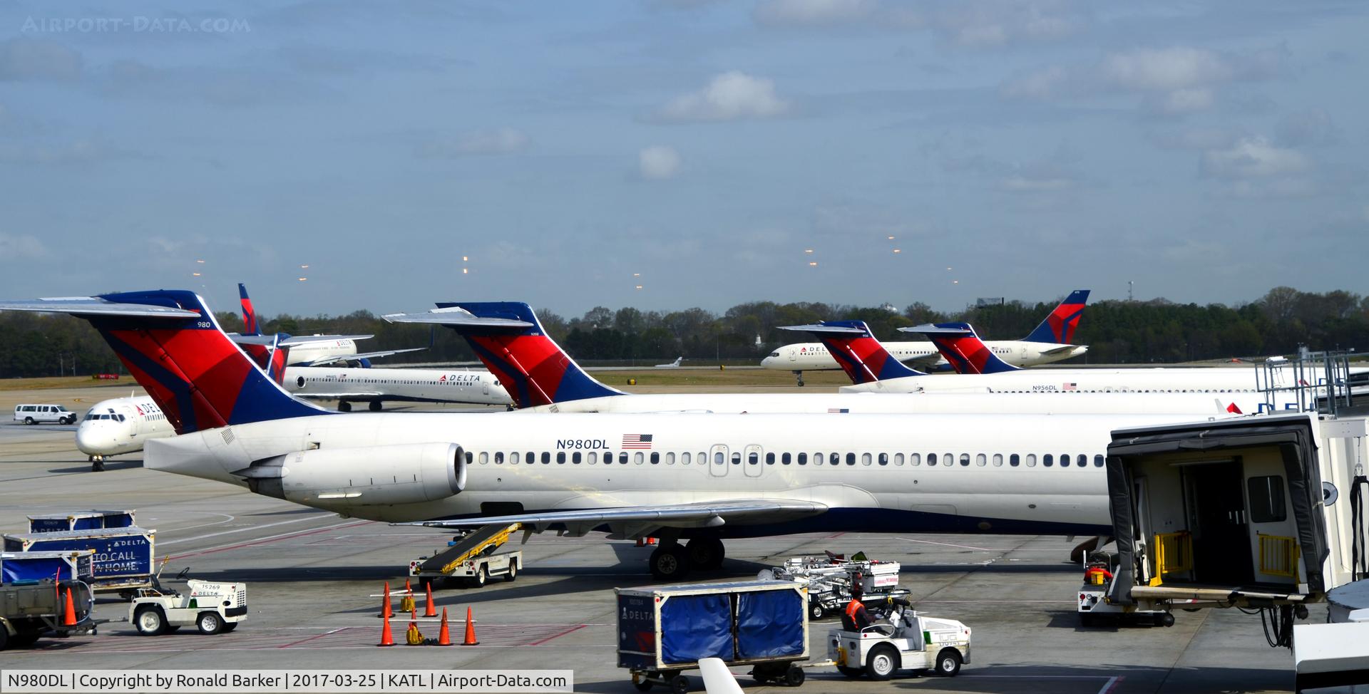 N980DL, 1991 McDonnell Douglas MD-88 C/N 53267, At the gate Atlanta