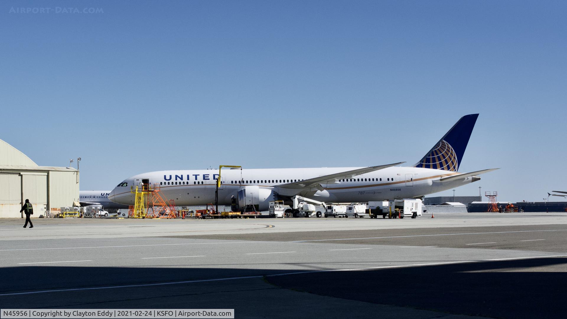 N45956, 2015 Boeing 787-9 Dreamliner C/N 40918, SFO 2021.