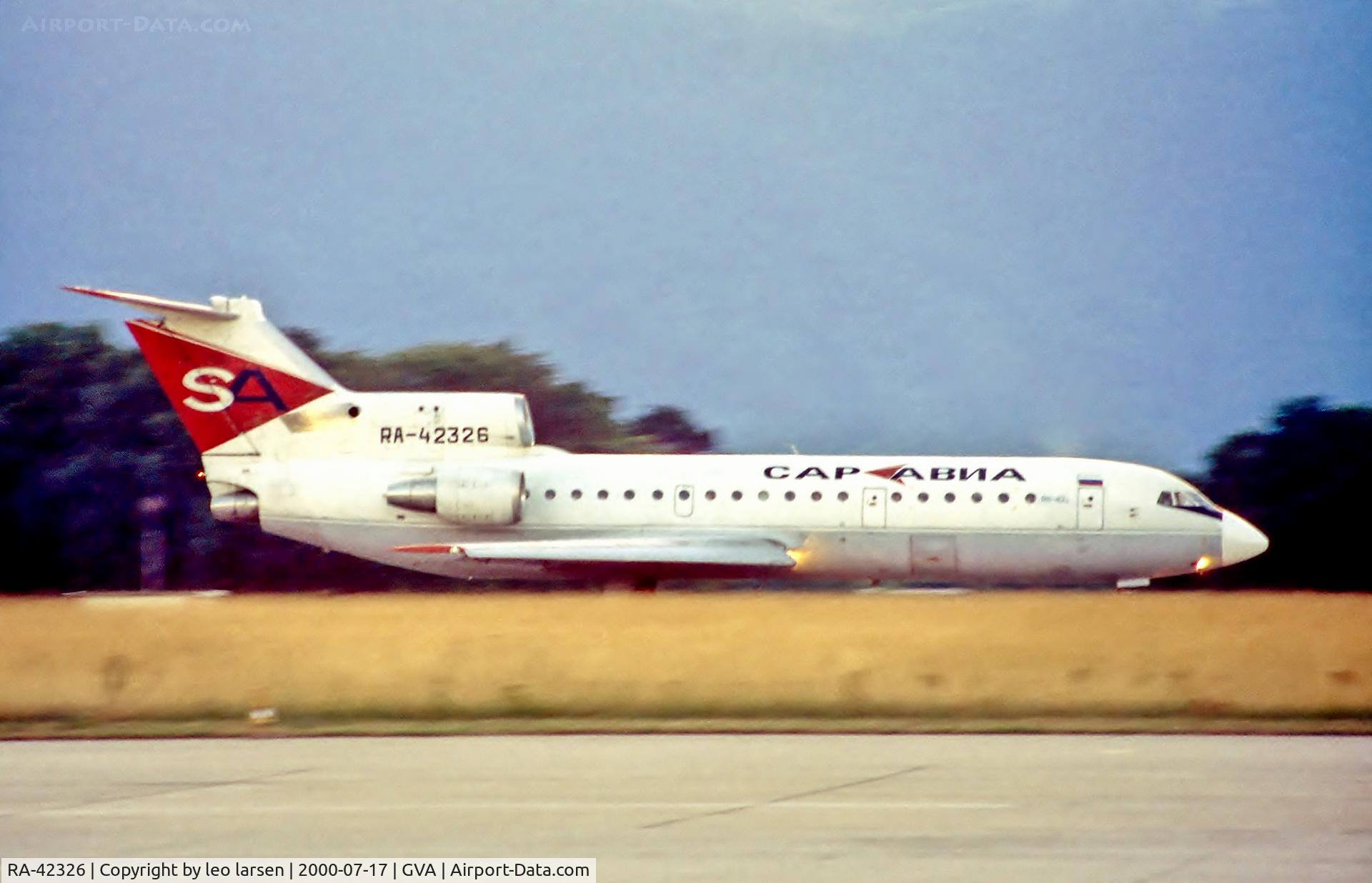 RA-42326, 1985 Yakovlev Yak-42 C/N 4520424402154, Geneva 17.7.2000