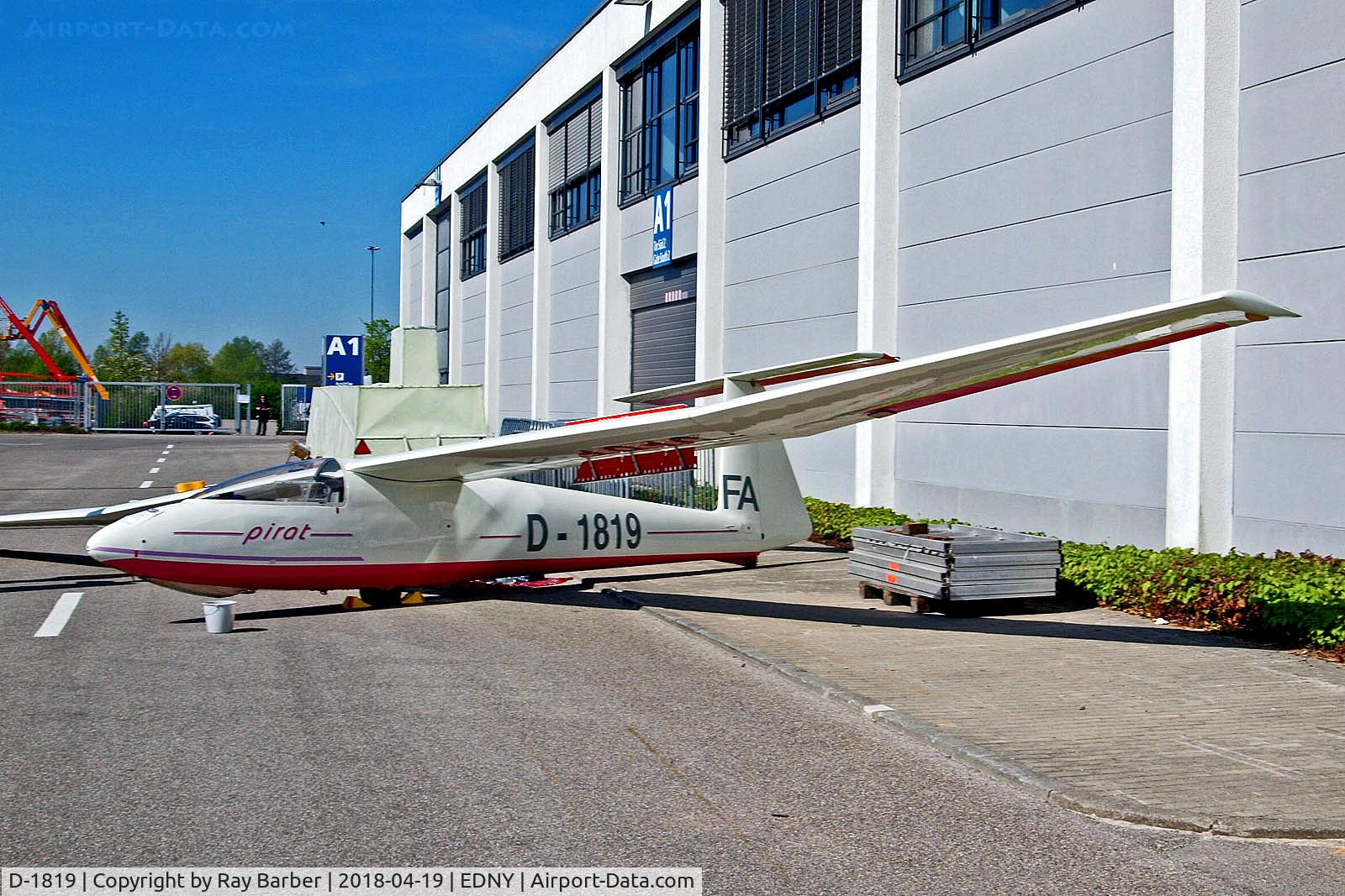 D-1819, PZL-Bielsko SZD-30A Pirat C/N B-479, D-1819   PZL-Bielsko SZD-30A Pirat [B-479] Friedrichshafen~D 19/04/2018