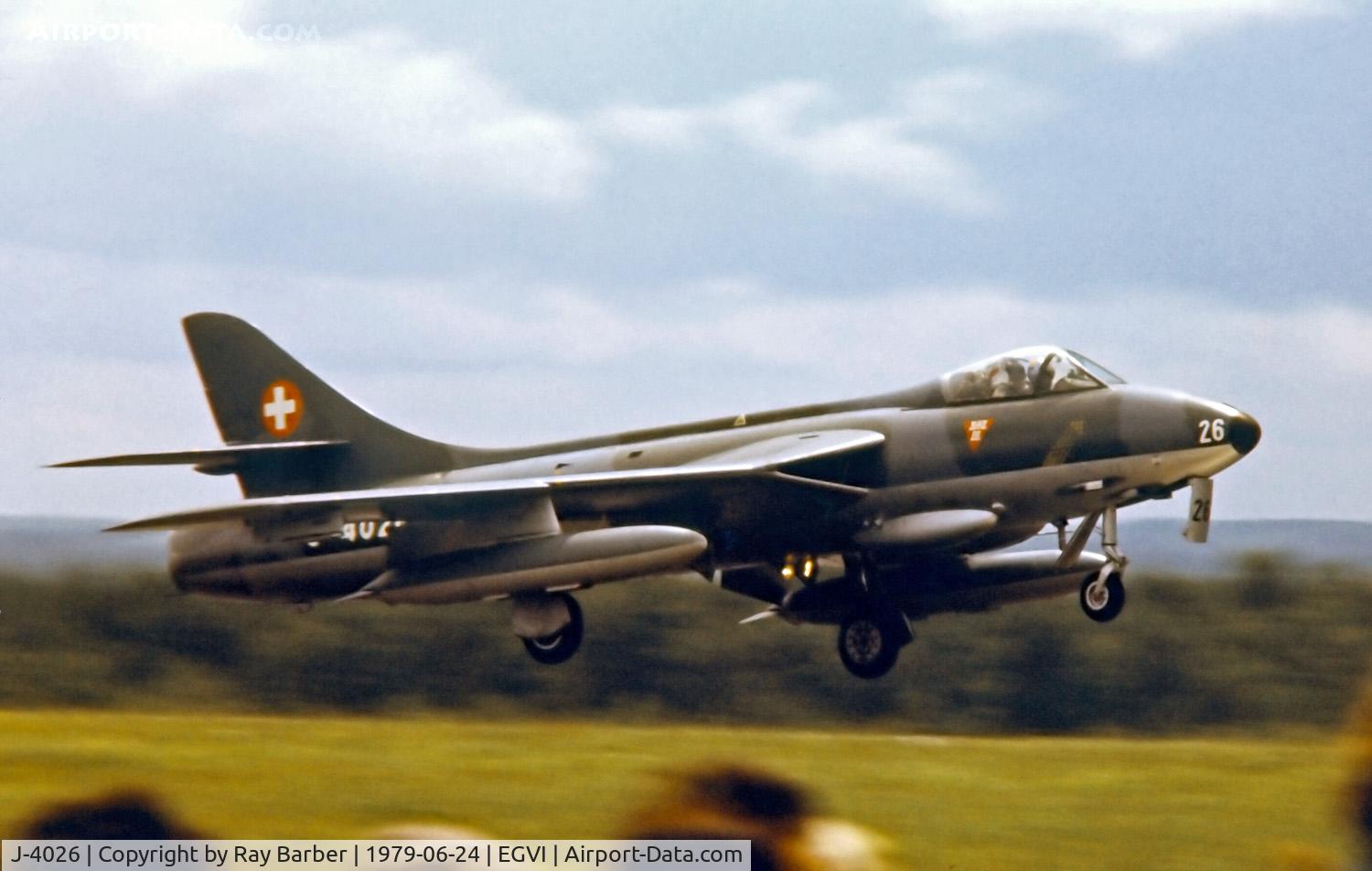 J-4026, Hawker Hunter F.58 C/N 41H-697392, J-4026   Hawker Hunter F.58 [41H/697392] (Swiss Air Force / Patrouille de Suisse) RAF Greenham Common~G 24/06/1979