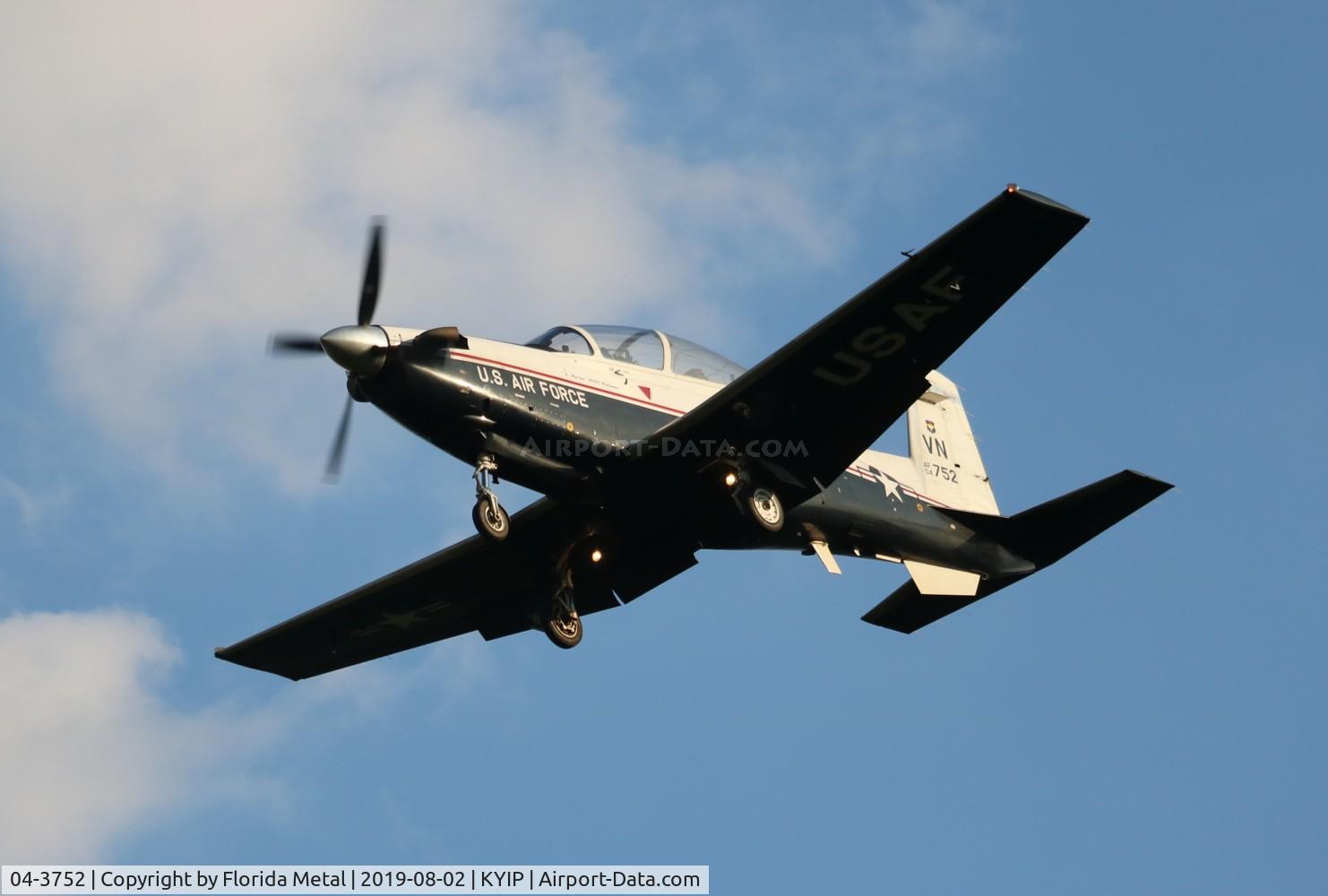 04-3752, 2004 Raytheon T-6A Texan II C/N PT-304, USAF T-6A Texan II