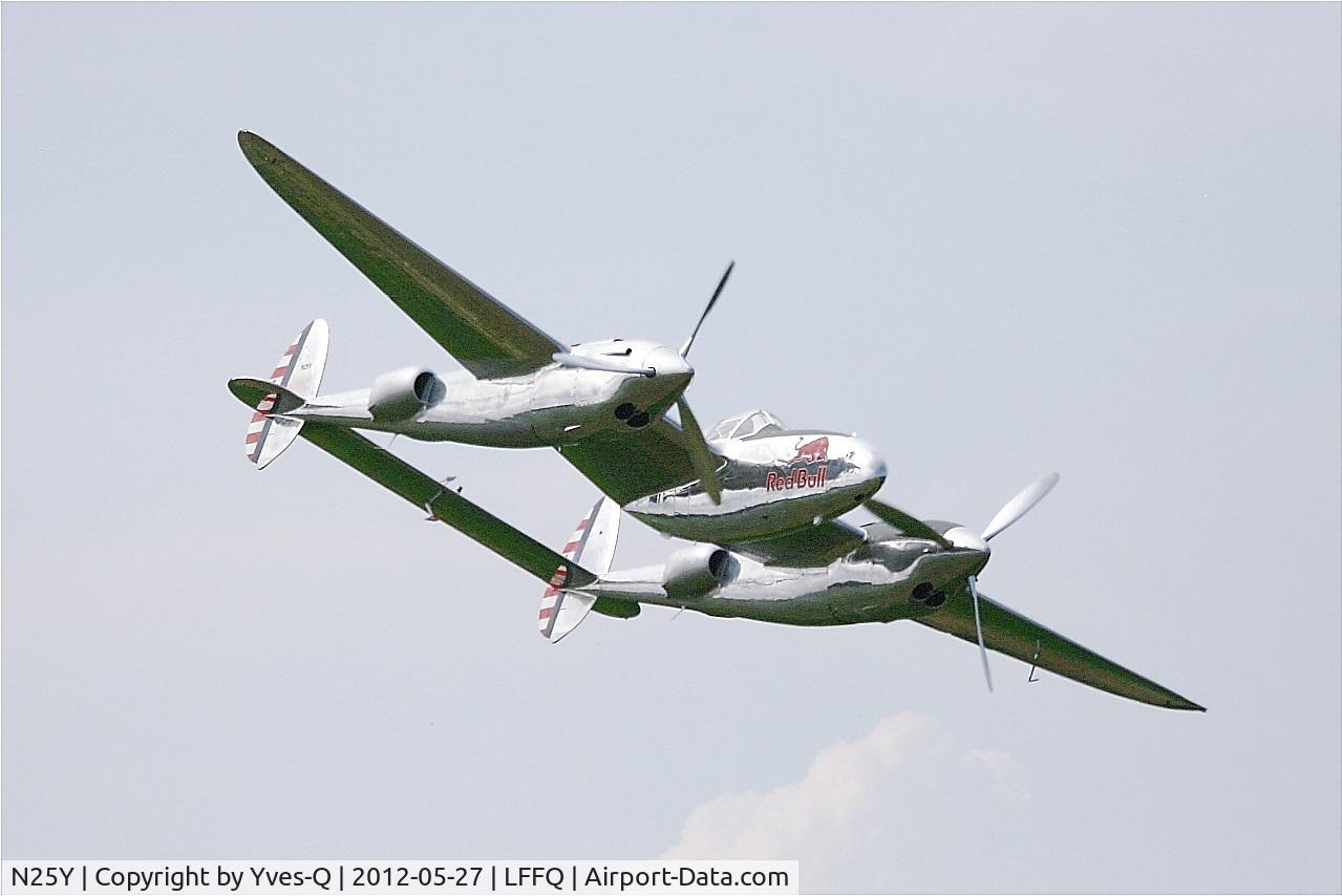 N25Y, 1944 Lockheed P-38L-5LO Lightning C/N AF44-53254, Lockheed P-38L Lightning (N25Y) , On display, La Ferté-Alais Airfield (LFFQ) Air Show 2012