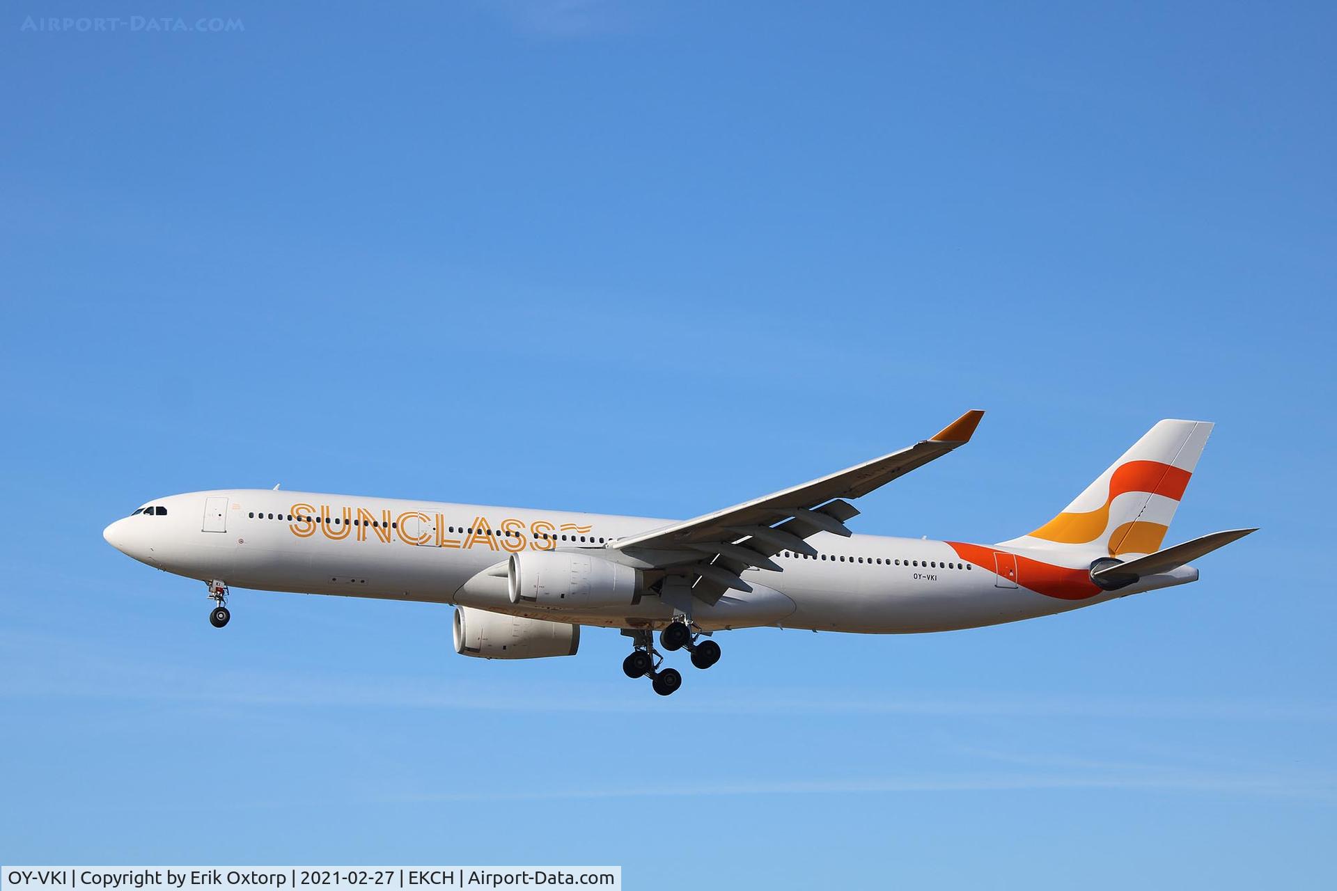OY-VKI, 2000 Airbus A330-343X C/N 357, OY-VKI returning to CPH after being repainted into the new Sunclass c/s.