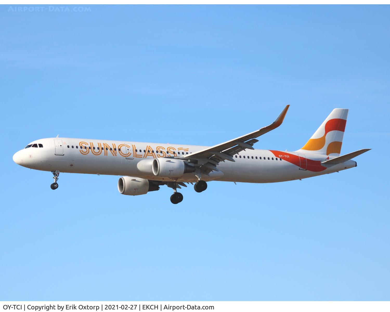 OY-TCI, 2015 Airbus A321-211 C/N 6468, OY-TCI returning to CPH after the repaint.