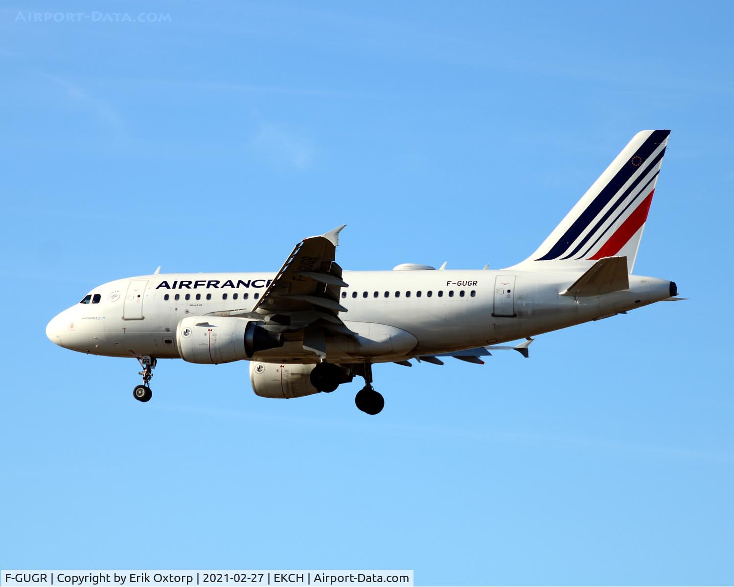 F-GUGR, 2007 Airbus A318-111 C/N 3009, F-GUGR landing rw 22L
