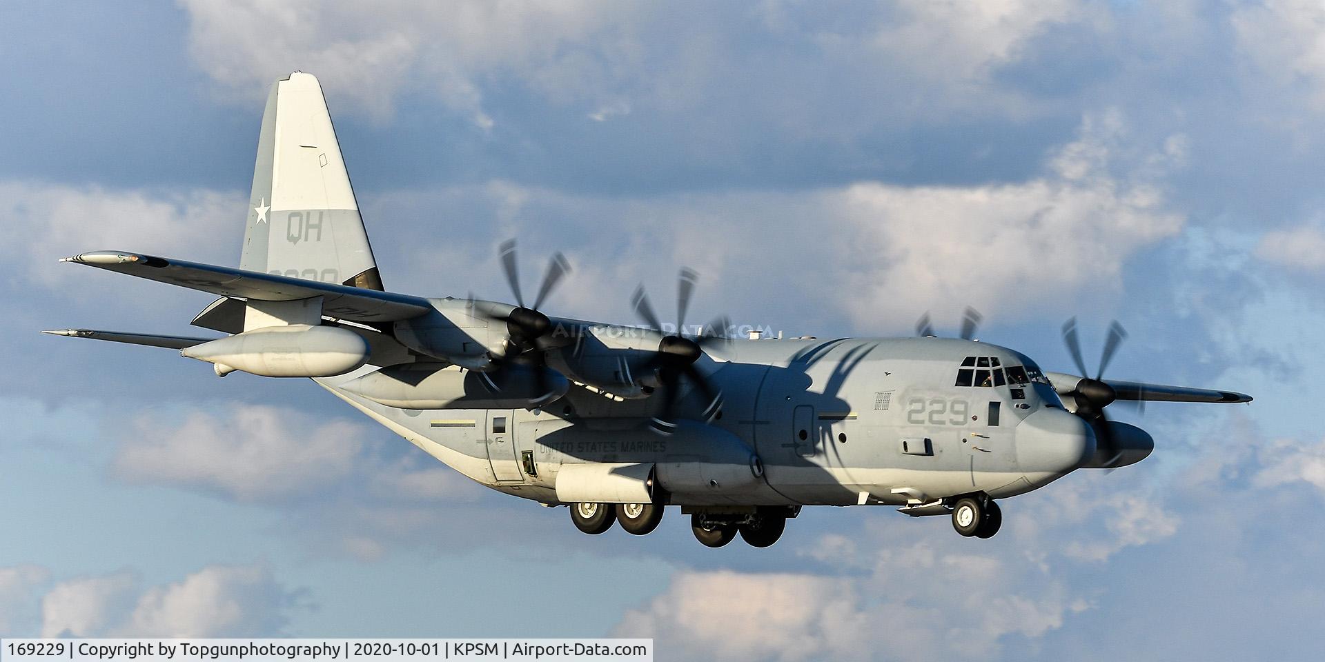 169229, 2017 Lockheed Martin KC-130J Hercules Hercules C/N 382-5820, RANGR91 comes into land on RW16 from Ft Worth JRB