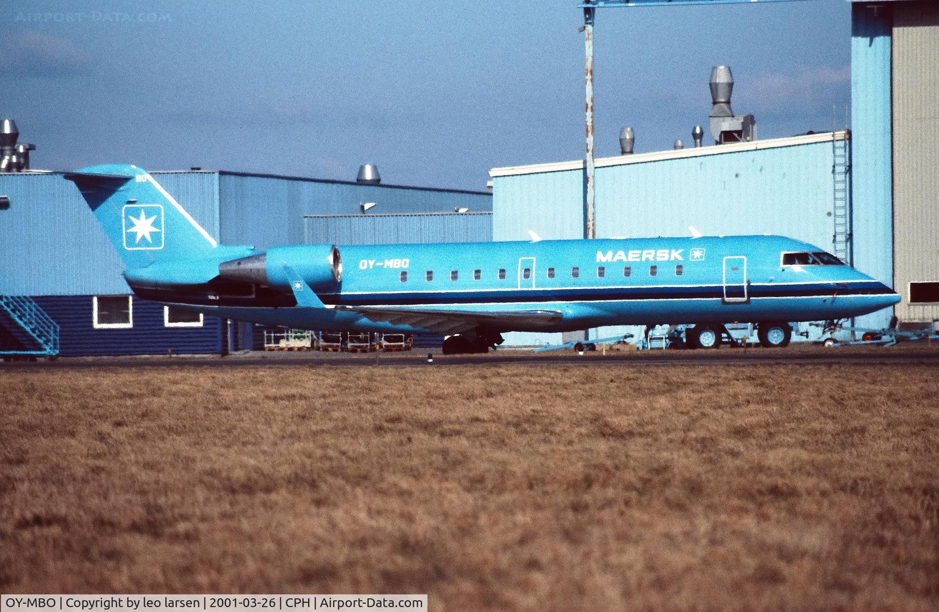 OY-MBO, 1998 Canadair CRJ-200LR (CL-600-2B19) C/N 7226, Copenhagen 26.3.2001