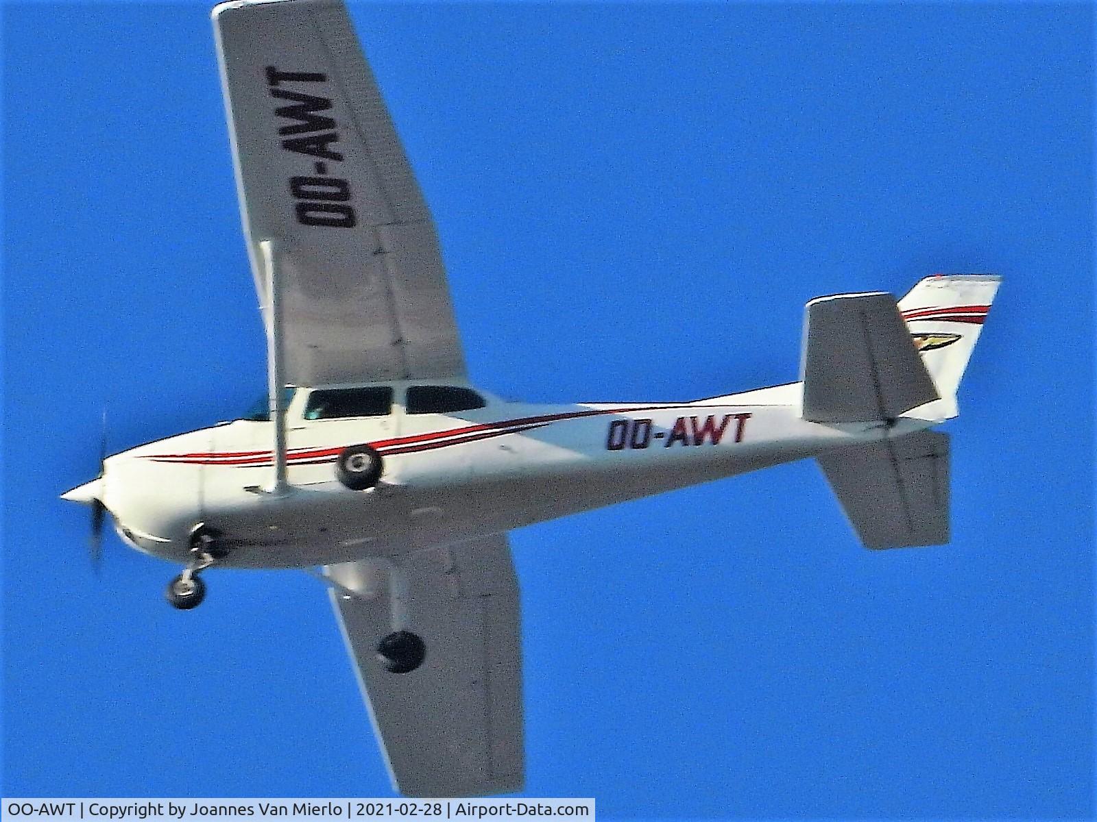 OO-AWT, 1975 Reims F172M II Skyhawk C/N 1236, Over Ghent, Belgium