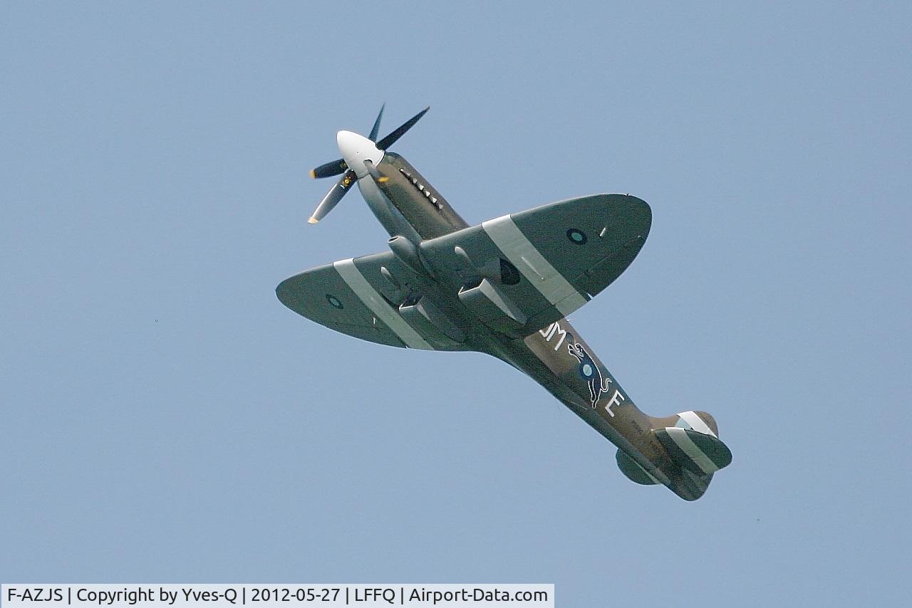 F-AZJS, 1944 Supermarine 389 Spitfire PR.XIX C/N 6S/585110, Supermarine 389 Spitfire PR.XIX, On display, La Ferté-Alais airfield (LFFQ) Air show 2012