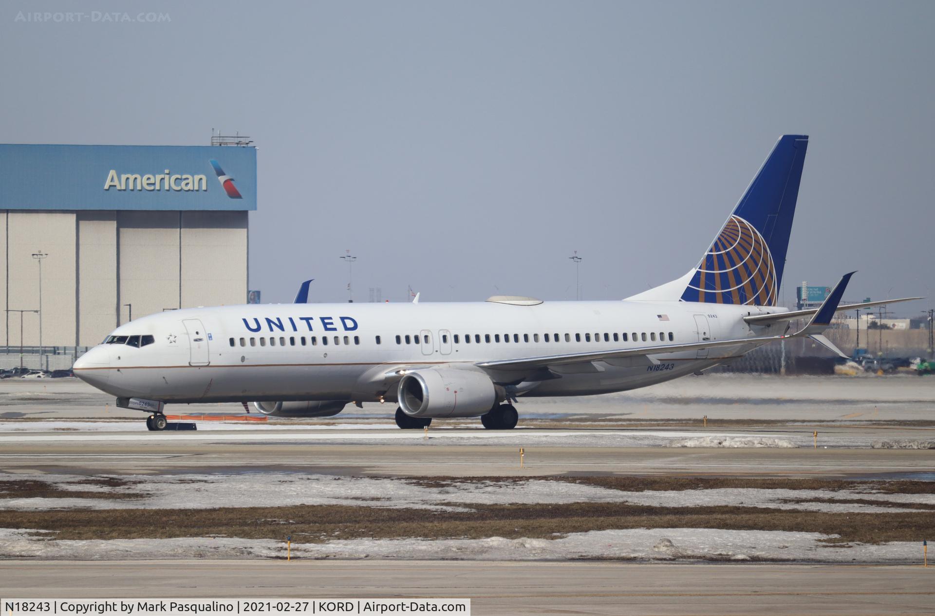 N18243, 1999 Boeing 737-824 C/N 28806, Boeing 737-824