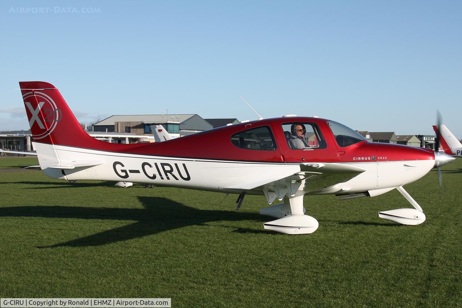 G-CIRU, 2009 Cirrus SR20 C/N 2023, at ehmz
