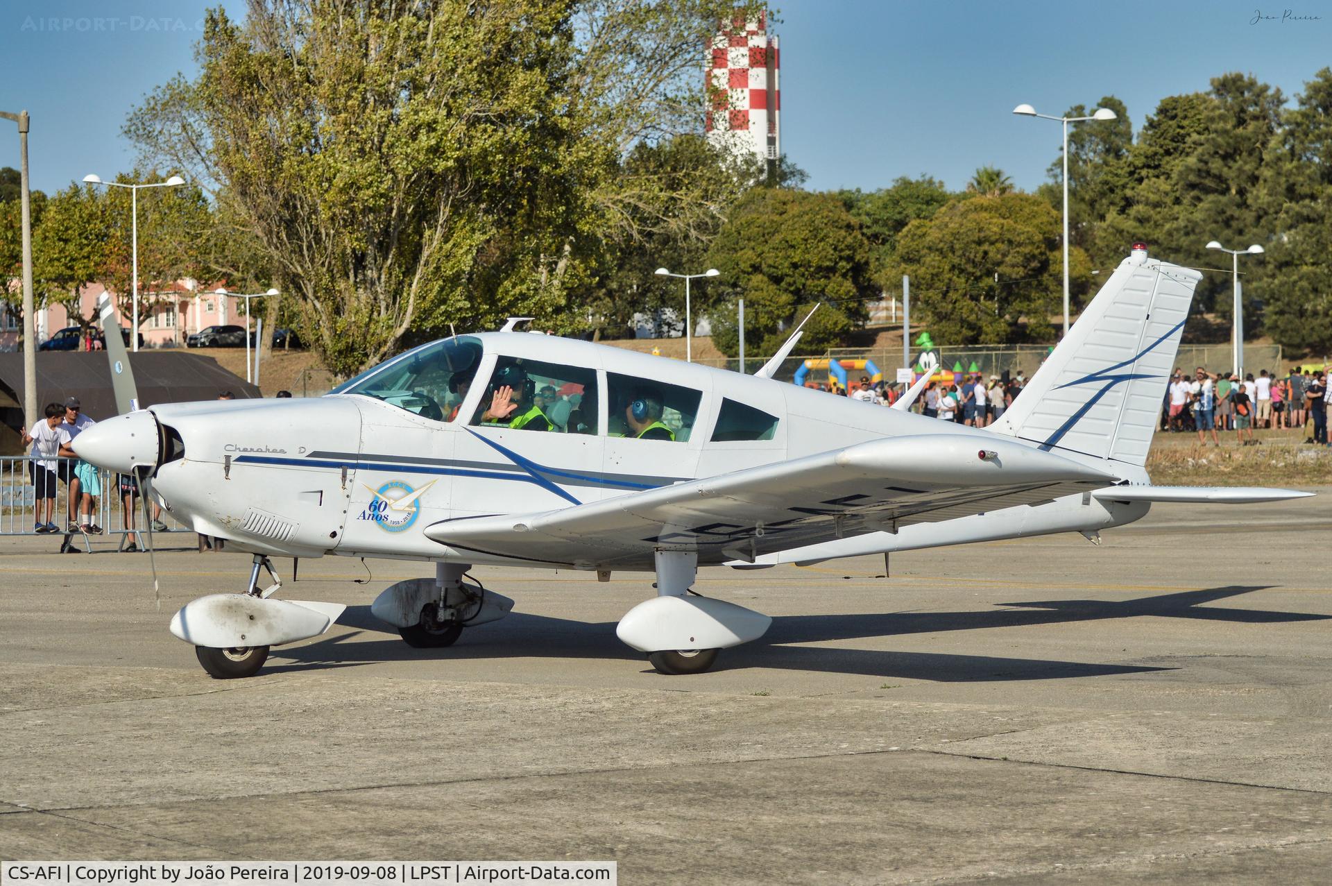 CS-AFI, 1969 Piper PA-28-180 Cherokee D C/N 28-5463, This photograph was taken at an event at Base Aerea nº1 in Sintra 