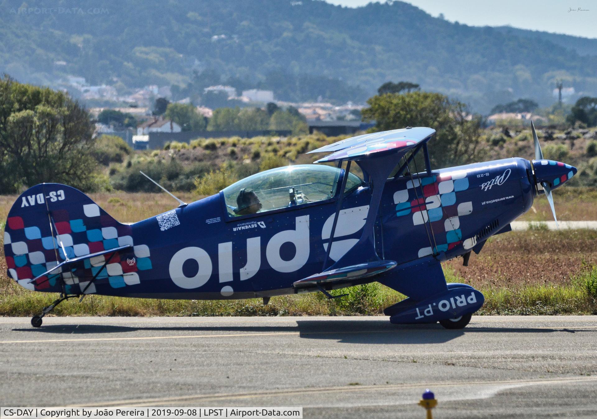 CS-DAY, 1992 Pitts S-2B Special C/N 5282, This photograph was taken at an event at Base Aerea nº1 in Sintra
