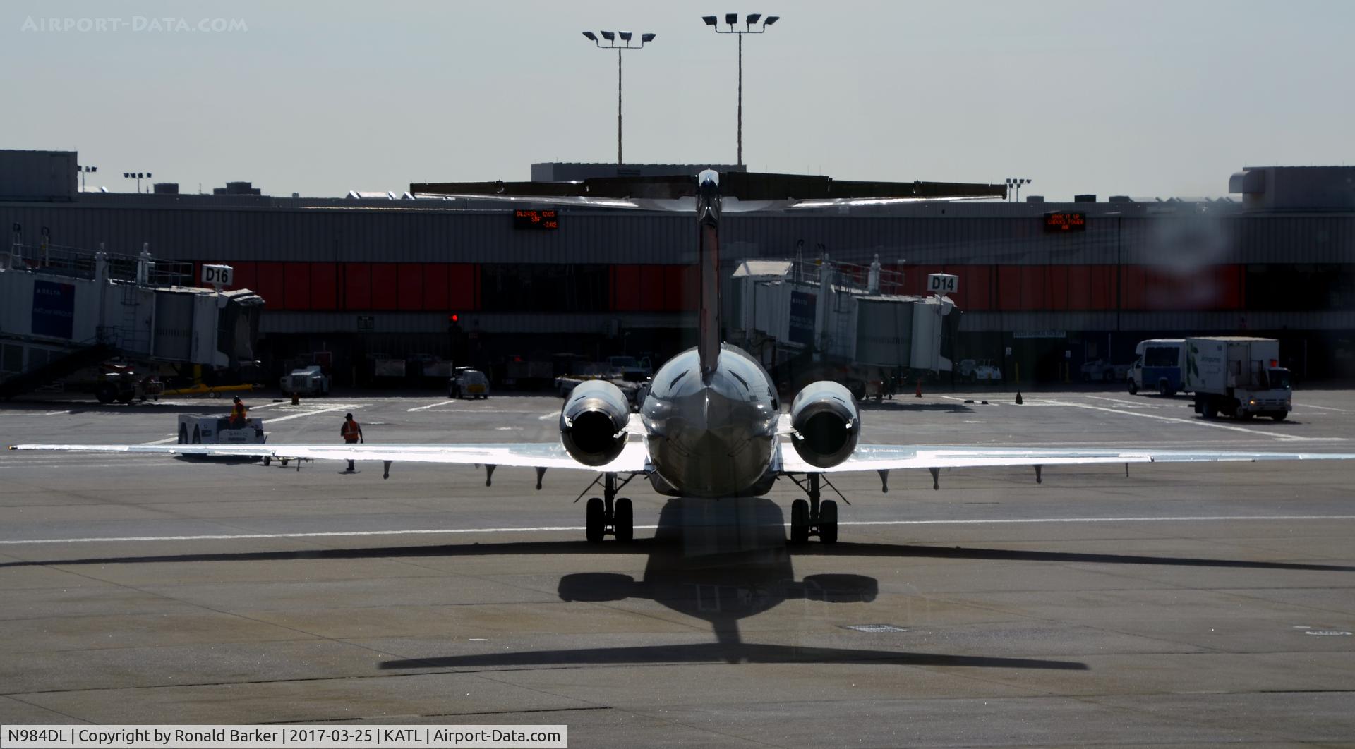 N984DL, 1991 McDonnell Douglas MD-88 C/N 53311, Pushback Atlanta