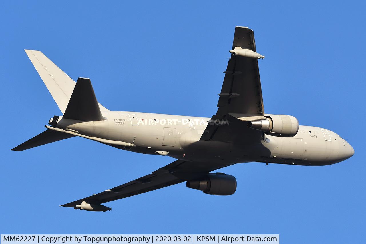 MM62227, 2005 Boeing KC-767A C/N 33687, Italian tanker departs Pease back to Italy
