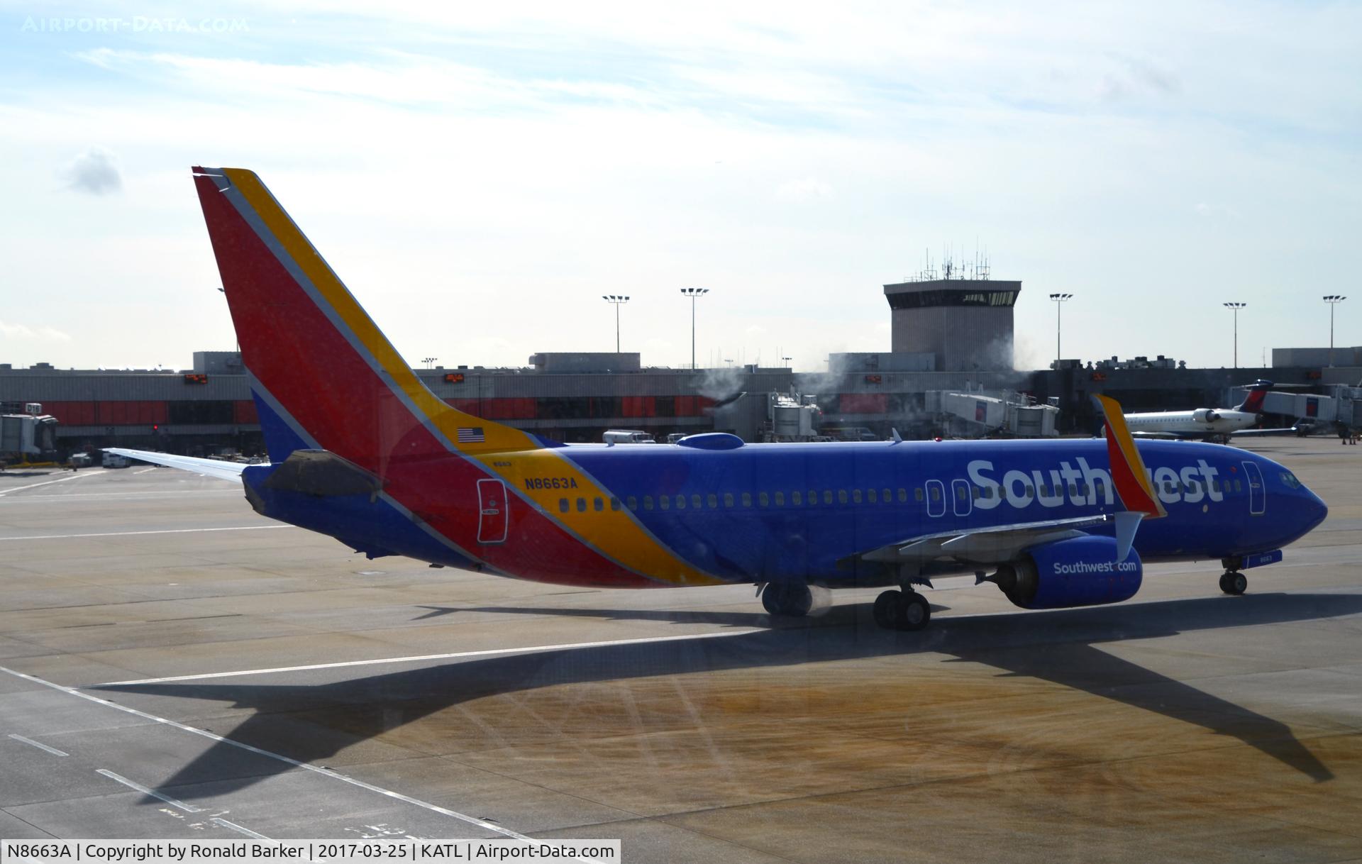 N8663A, 2015 Boeing 737-8H4 C/N 36902, Taxi Atlanta