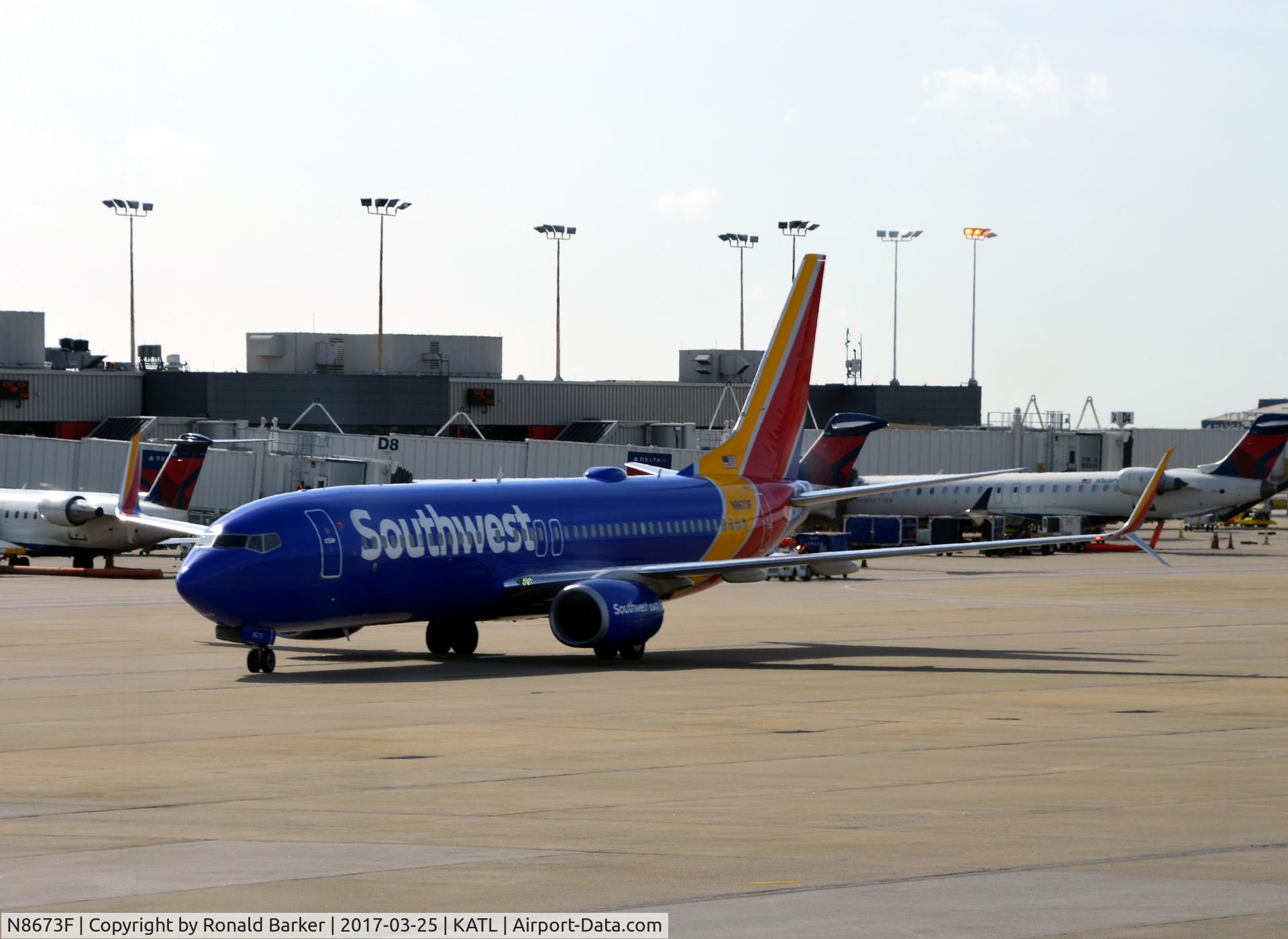 N8673F, 2015 Boeing 737-8H4 C/N 36937, Taxi Atlanta
