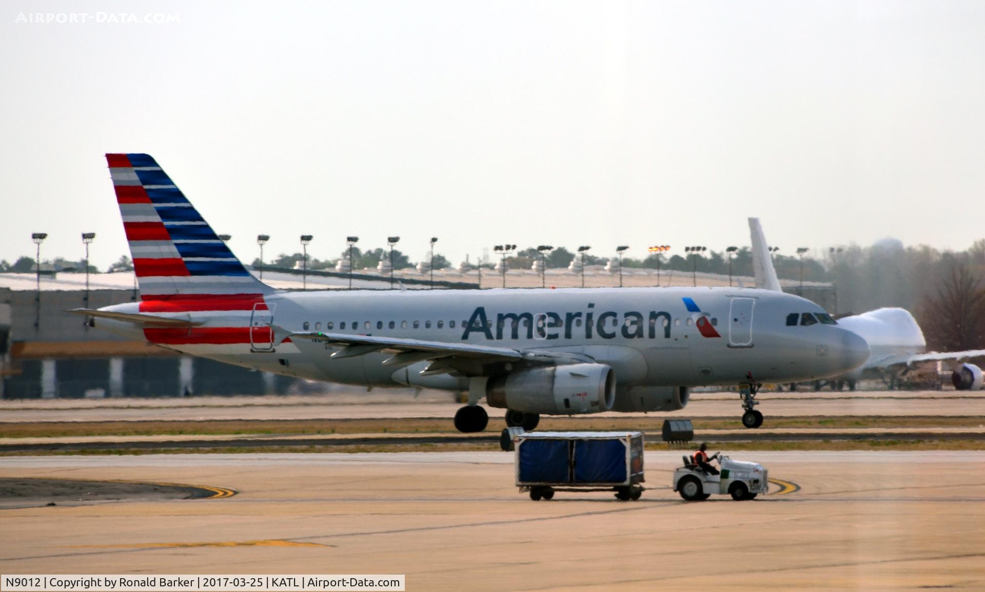 N9012, 2013 Airbus A319-115 C/N 5810, Taxi Atlanta
