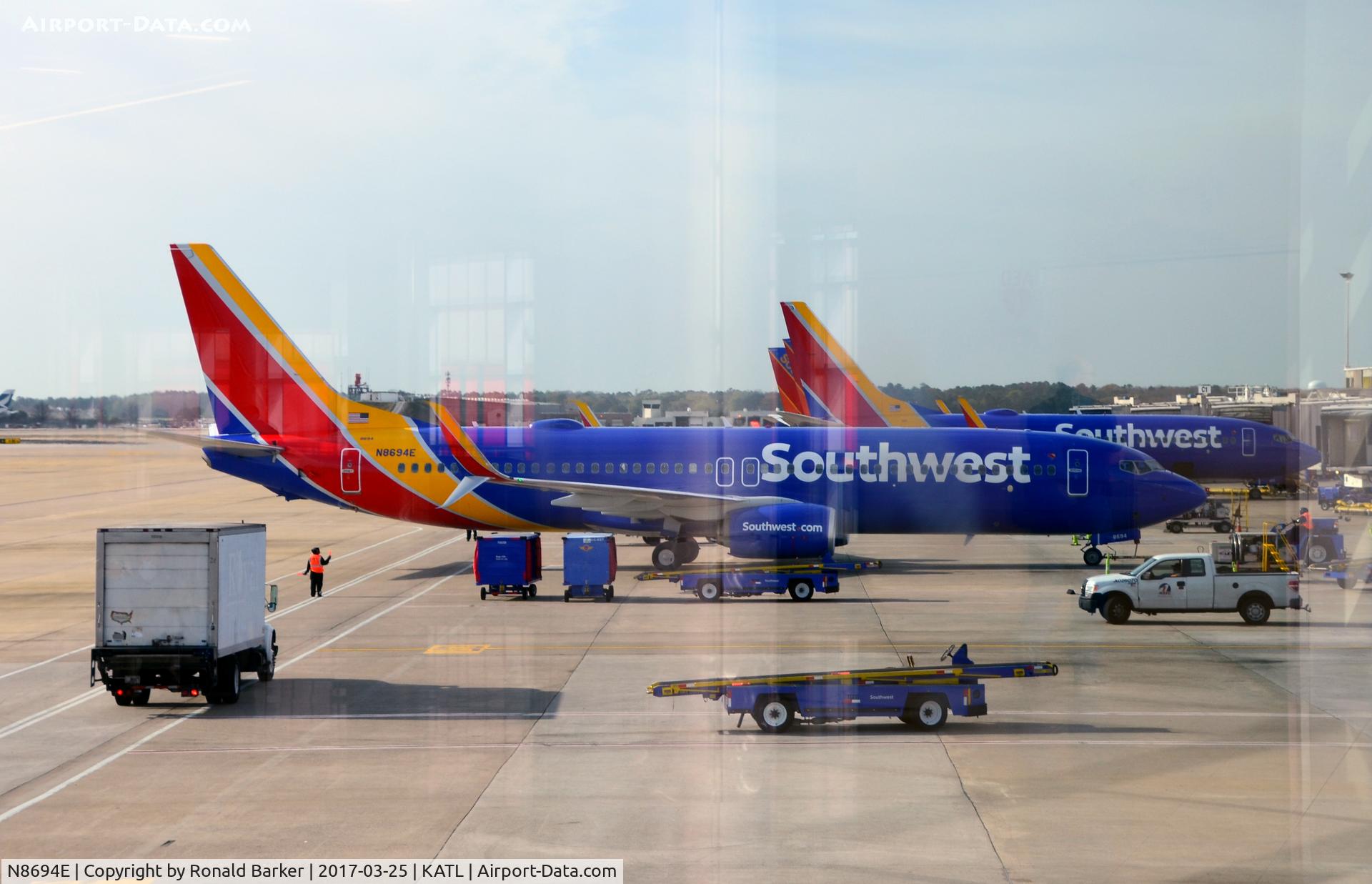 N8694E, 2016 Boeing 737-8H4 C/N 36661, Pushback Atlanta