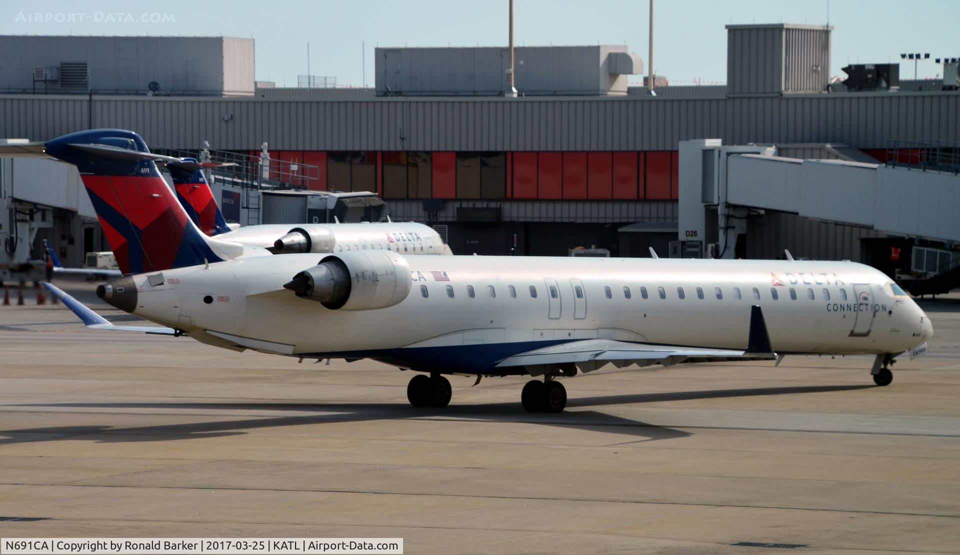 N691CA, 2007 Bombardier CRJ-900ER (CL-600-2D24) C/N 15136, Taxi for takeoff Atlanta