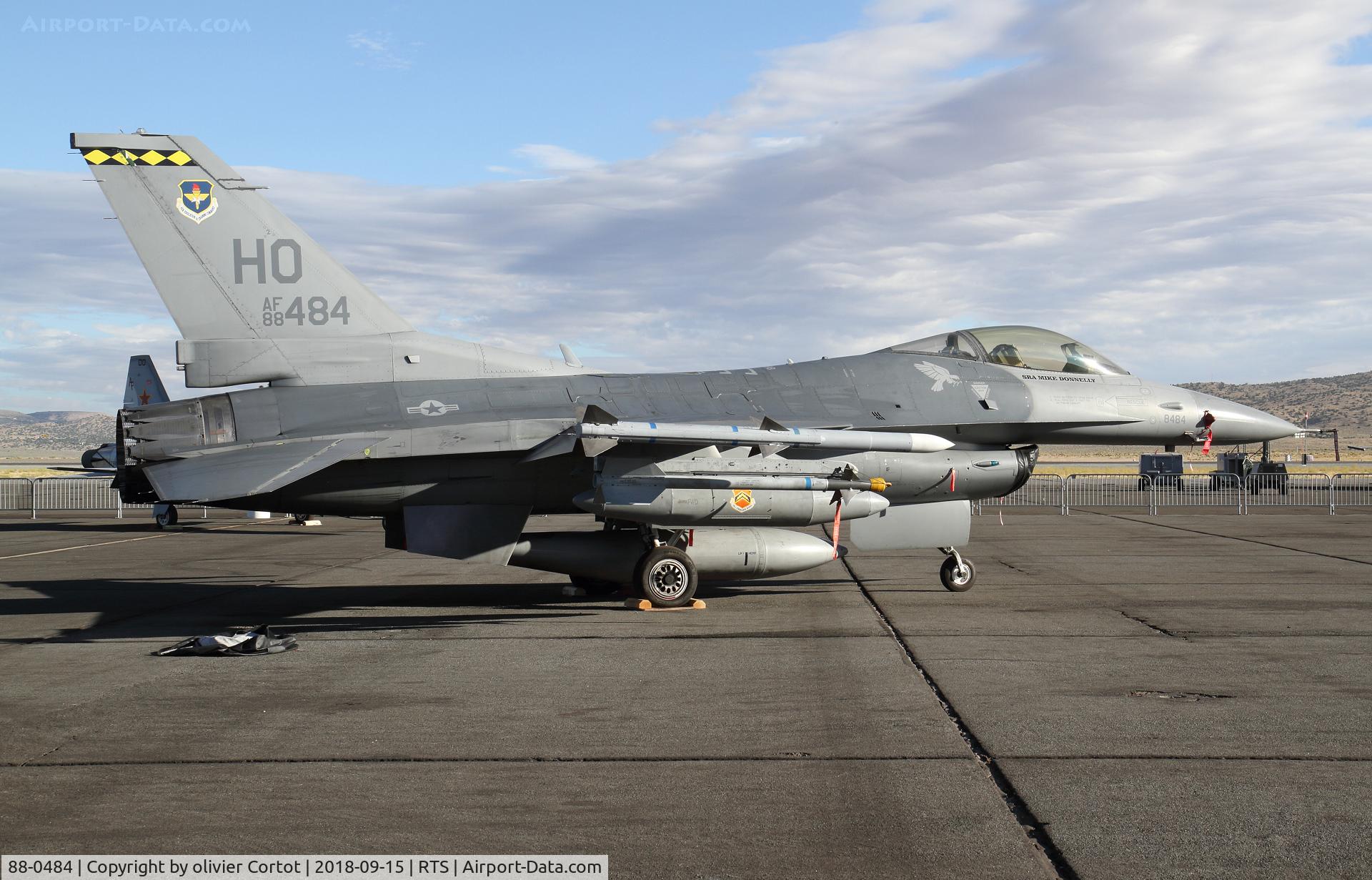 88-0484, 1988 General Dynamics F-16CG Night Falcon C/N 1C-86, reno air races 2018