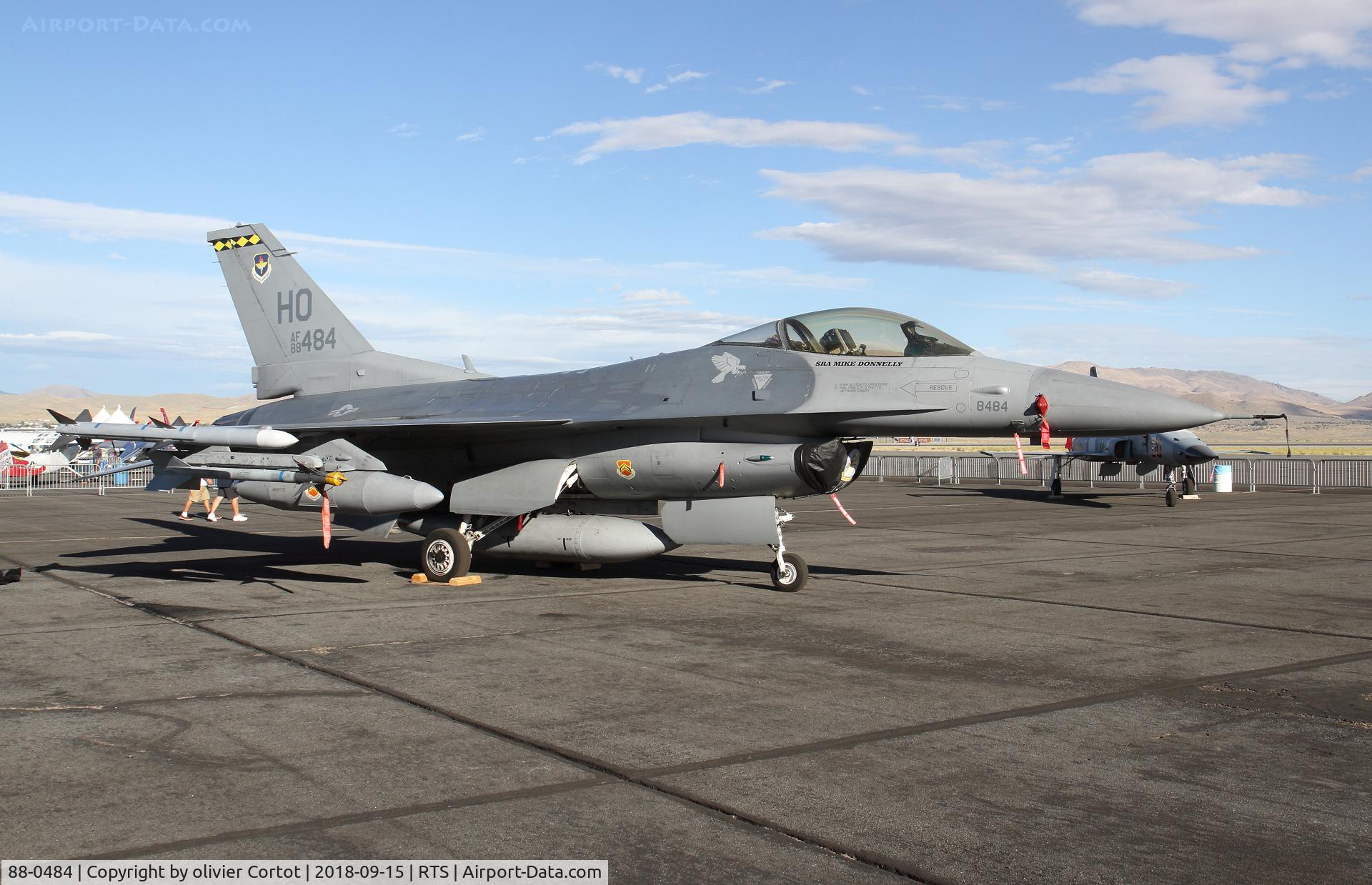 88-0484, 1988 General Dynamics F-16CG Night Falcon C/N 1C-86, with Amram and sidewinder