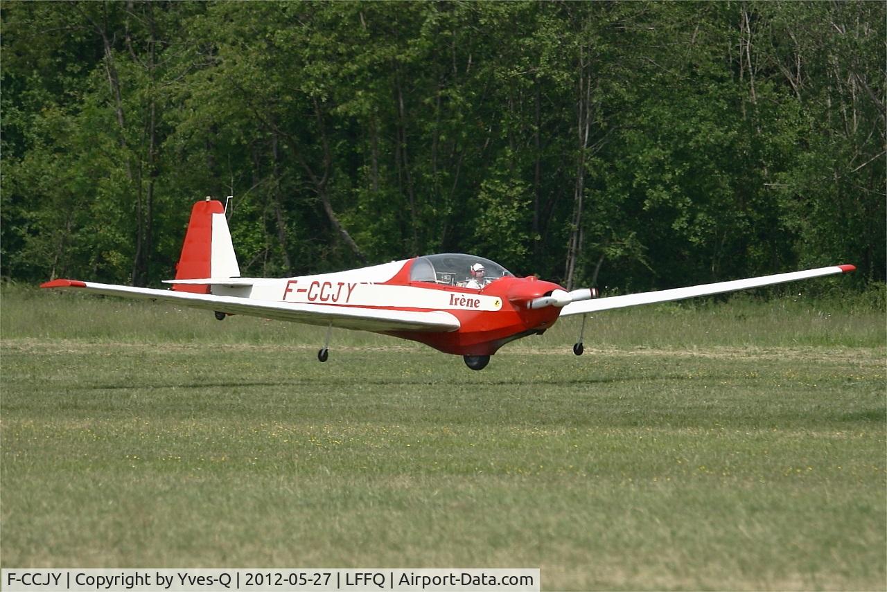 F-CCJY, 1974 Scheibe SF-28A Tandem-Falke Tandem Falke C/N 5763, Scheibe SF-28A Tandem Falke, Landing, La Ferté-Alais airfield (LFFQ) Airshow 2012