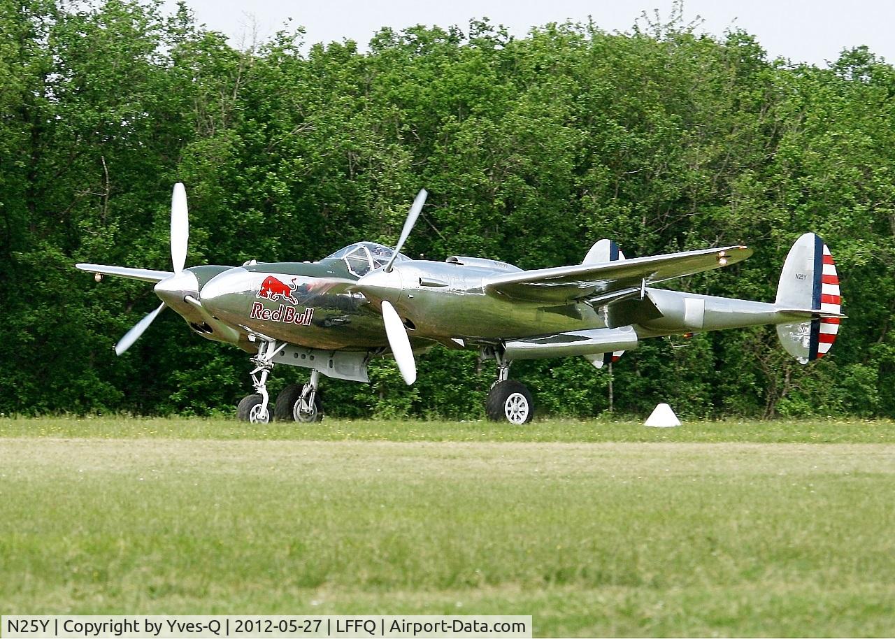 N25Y, 1944 Lockheed P-38L-5LO Lightning C/N AF44-53254, Lockheed P-38L Lightning, Landing, La Ferté-Alais Airfield (LFFQ) Air Show 2012