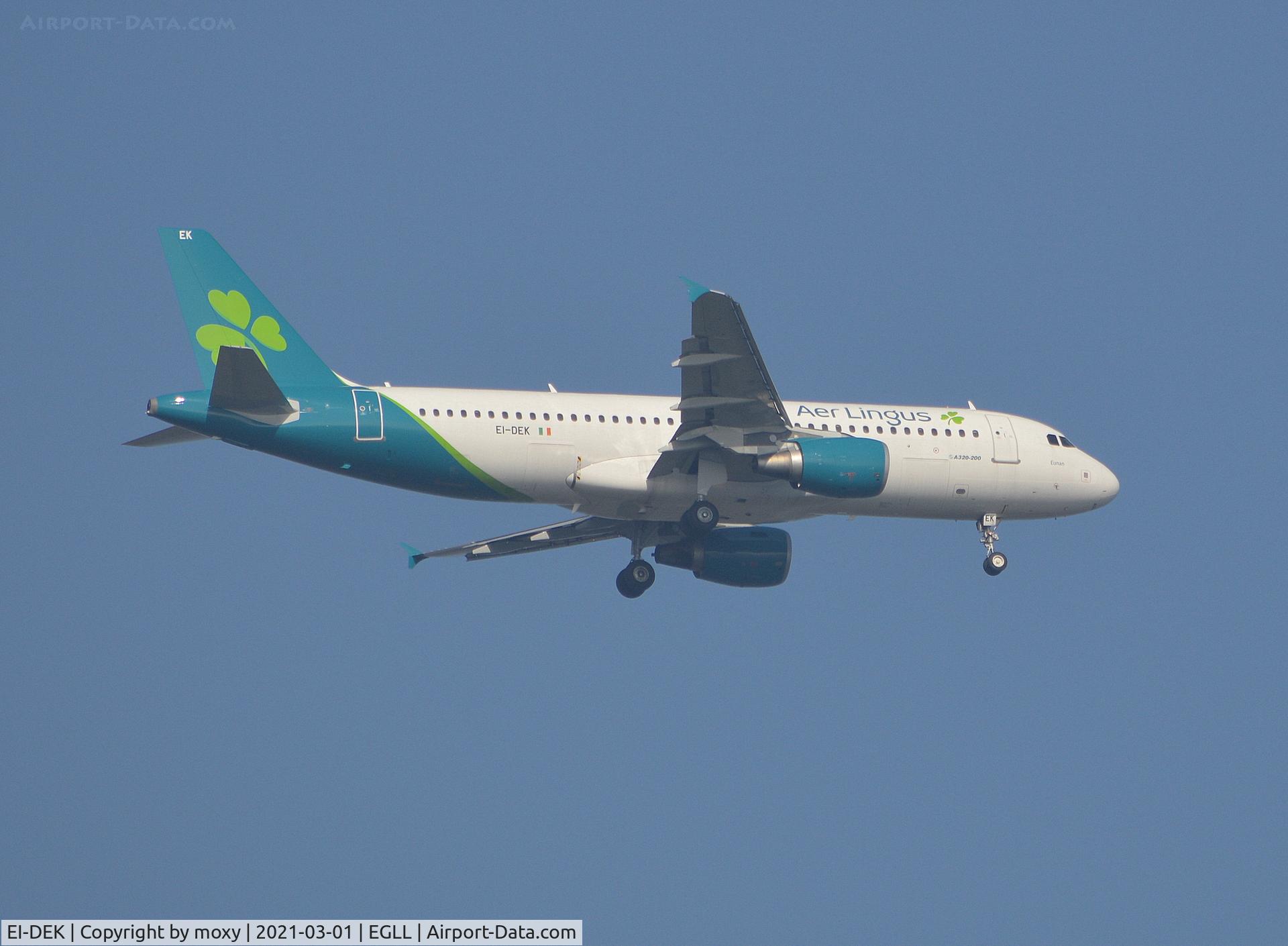 EI-DEK, 2005 Airbus A320-214 C/N 2399, Airbus A320-214 on finals to 9R London Heathrow.