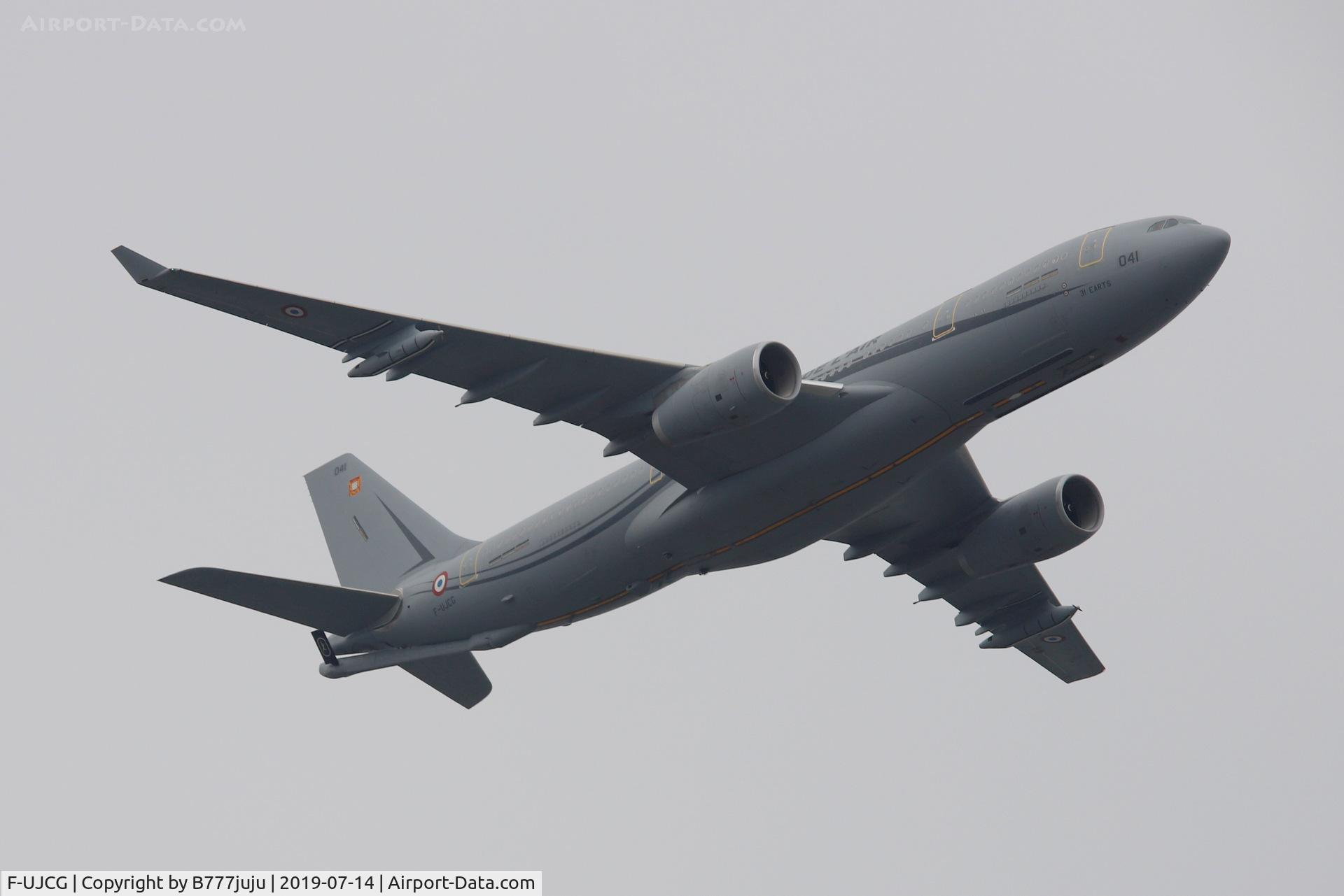 F-UJCG, 2016 Airbus A330-200MRTT C/N 1735, during French Parade over Paris