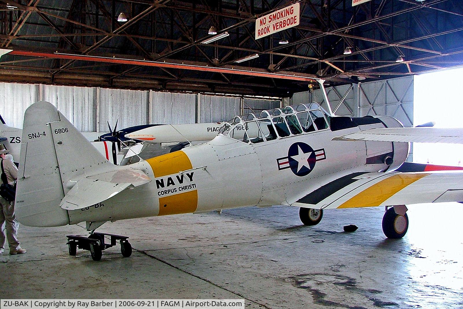 ZU-BAK, North American SNJ-4 Texan Texan C/N 77-4454, ZU-BAK North American SNJ-4 Texan [77-4454] Johannesburg-Rand~ZS 21/09/2006