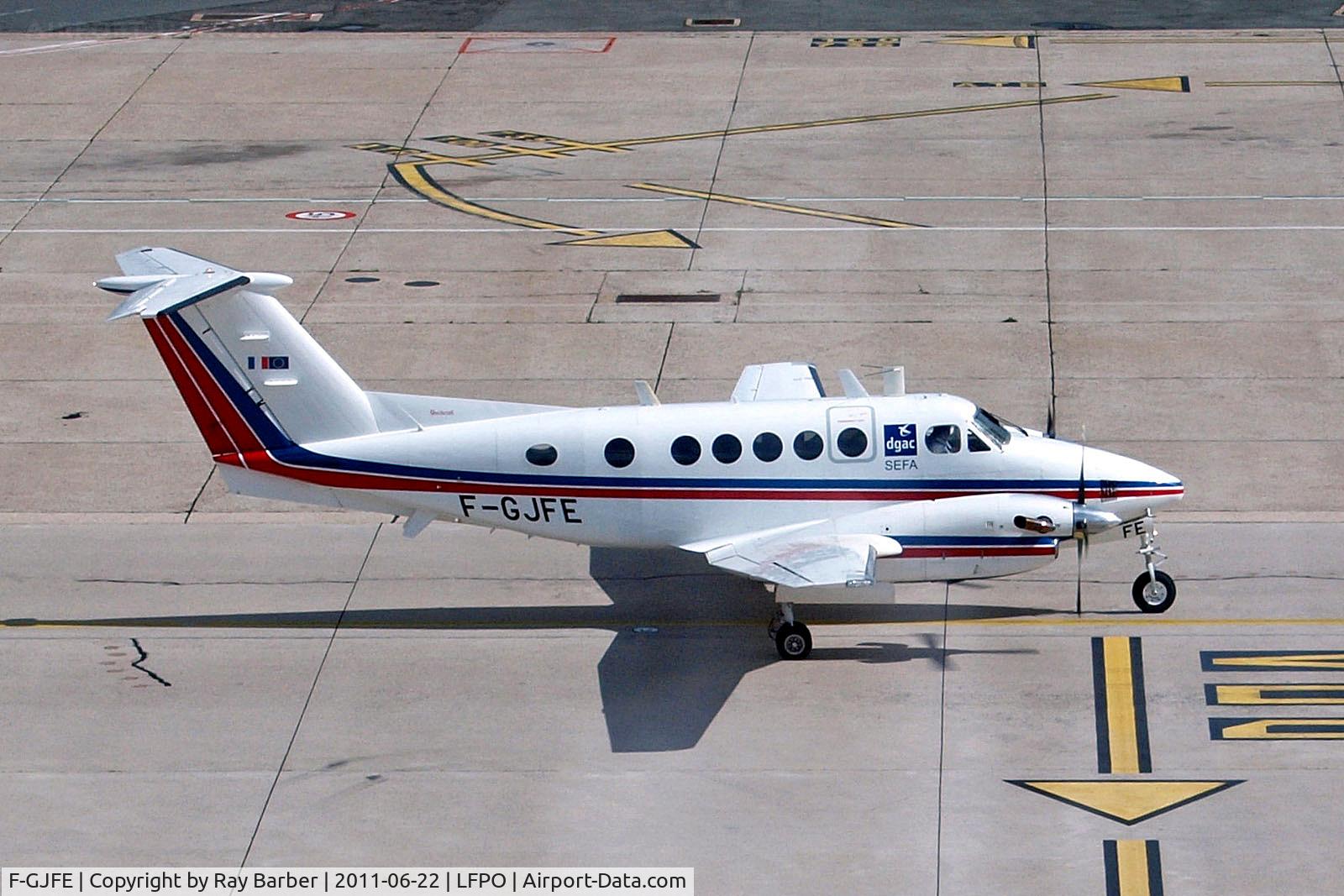 F-GJFE, 1991 Beech B200 Super King Air King Air C/N BB-1399, F-GJFE   Beech 200 Super King Air [BB-1399] (DGAC) Paris-Orly~F 22/06/2011