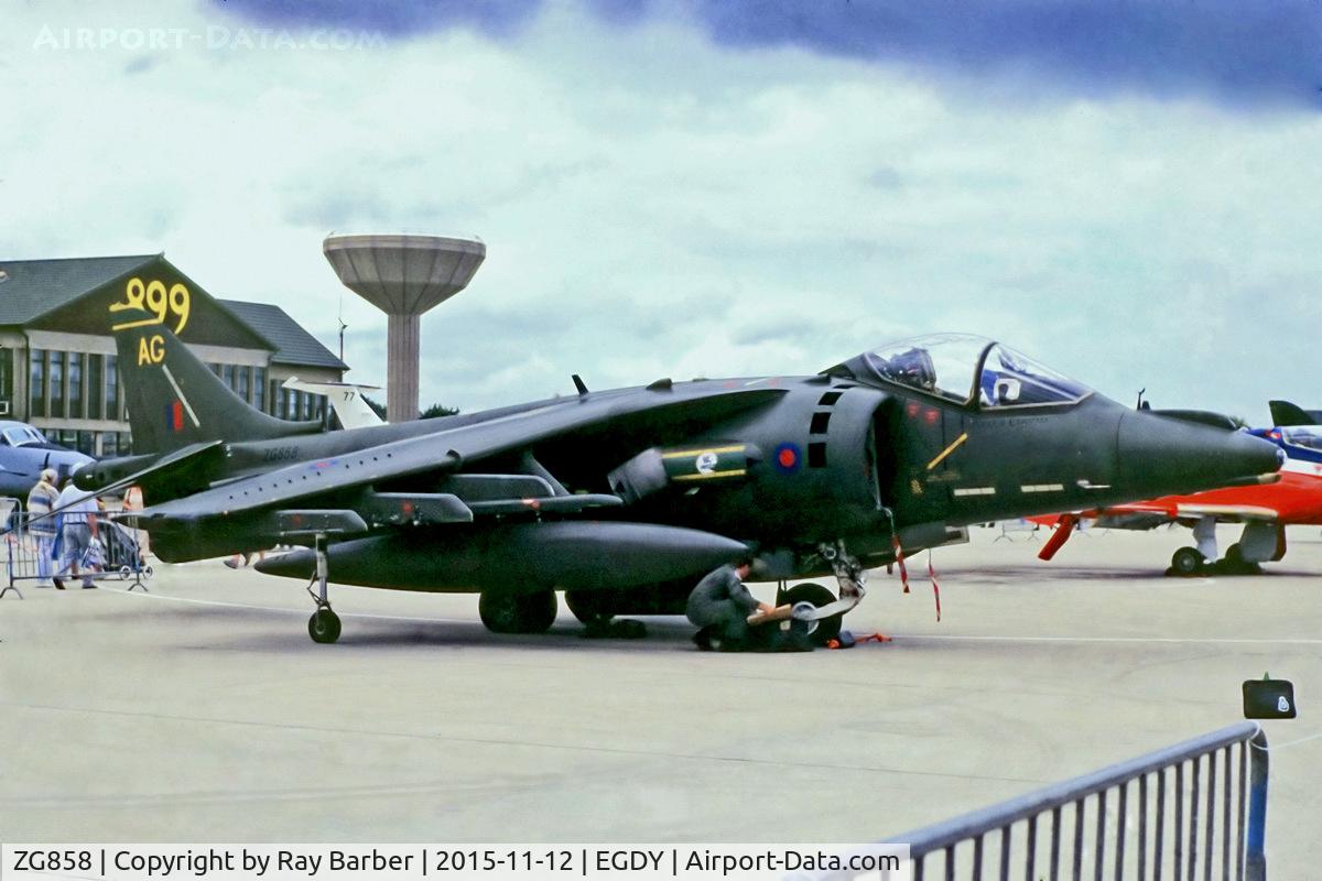 ZG858, 1991 British Aerospace Harrier GR.7 C/N P90, ZG858   BAe Systems Harrier GR.7 [P90] (Royal Air Force) RNAS Yeovilton~G 15/07/1995