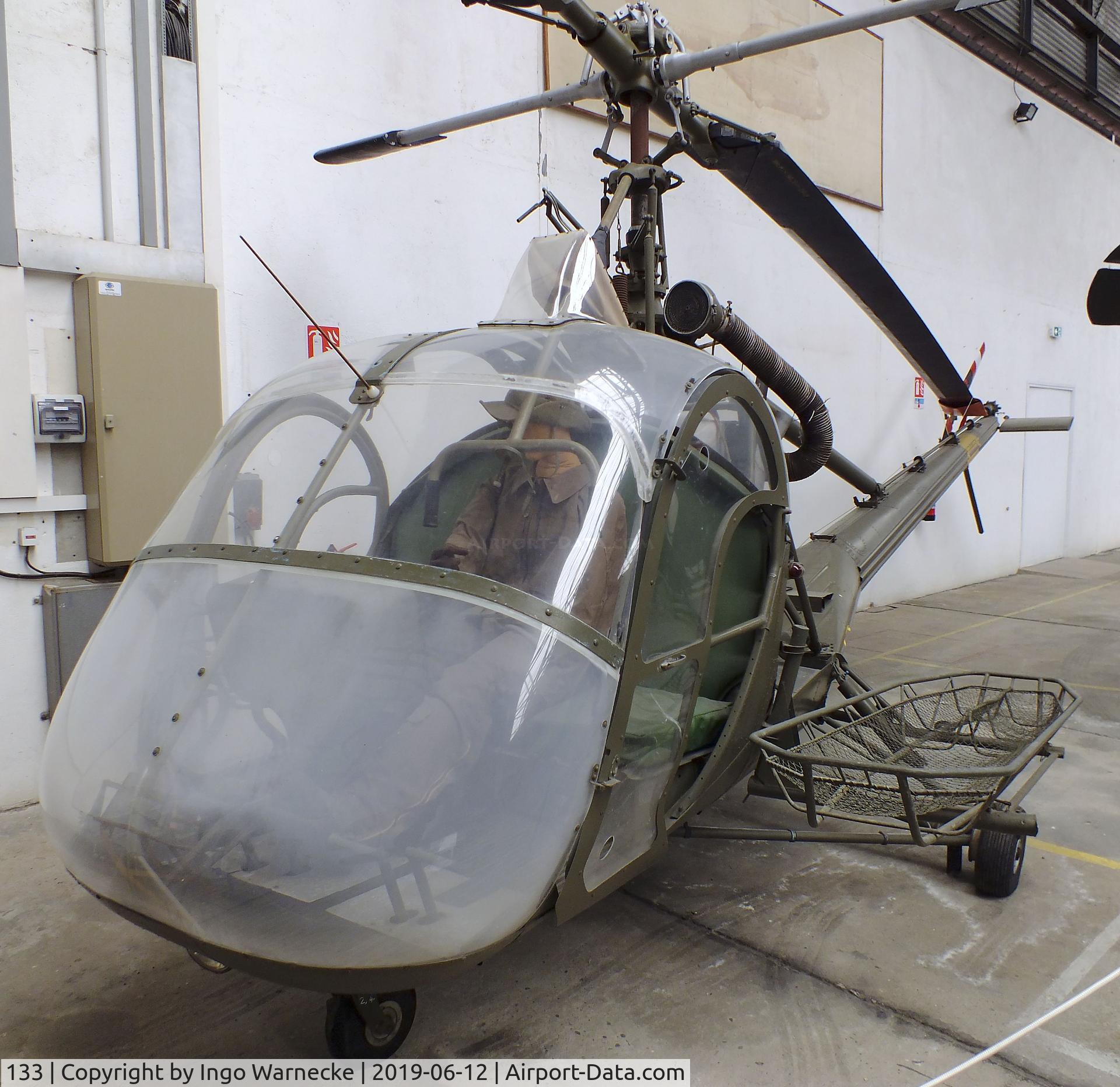 133, Hiller UH-12A C/N 133, Hiller UH-12A at the Musee de l'ALAT et de l'Helicoptere, Dax
