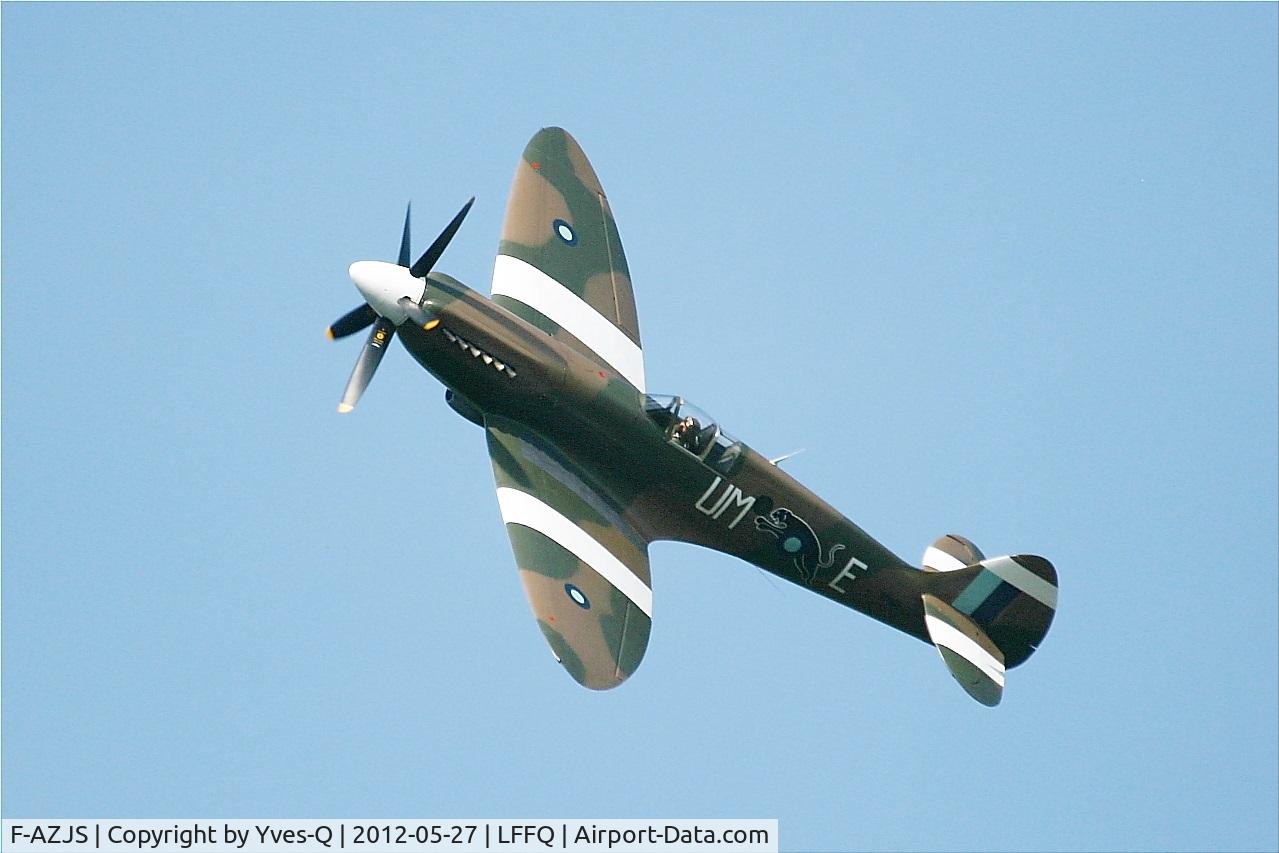 F-AZJS, 1944 Supermarine 389 Spitfire PR.XIX C/N 6S/585110, Supermarine 389 Spitfire PR.XIX, On display, La Ferté-Alais airfield (LFFQ) Air show 2012