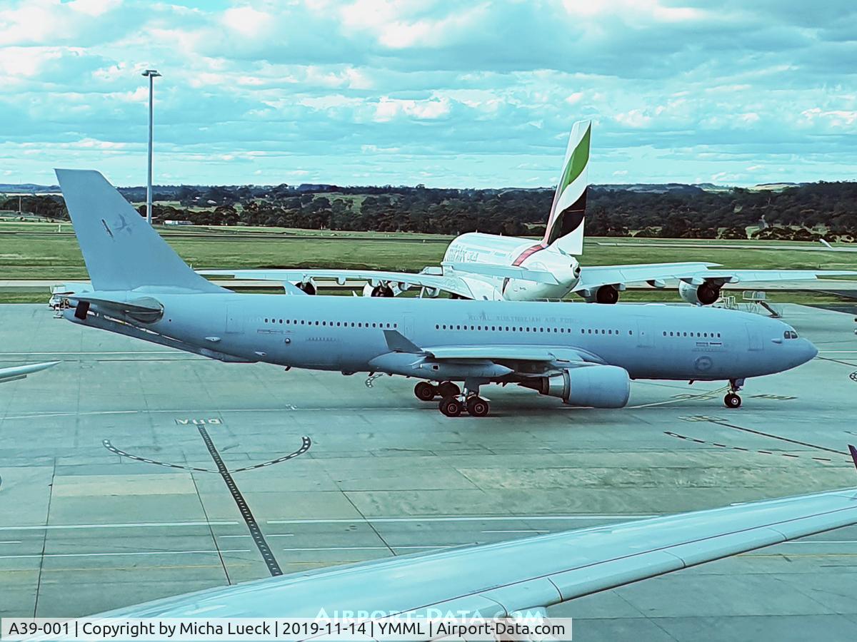 A39-001, 2006 Airbus A330-203/MRTT C/N 747, At Tullamarine