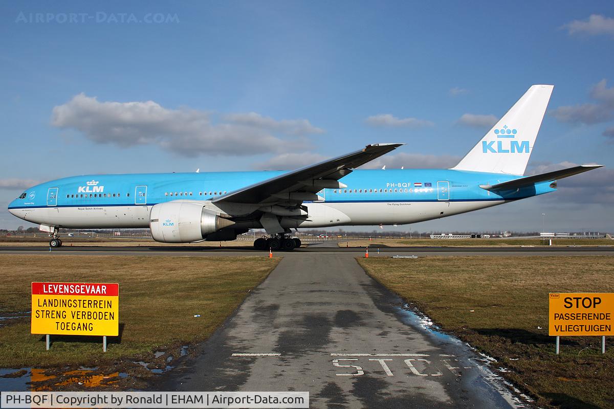PH-BQF, 2004 Boeing 777-206/ER C/N 29398, at spl
