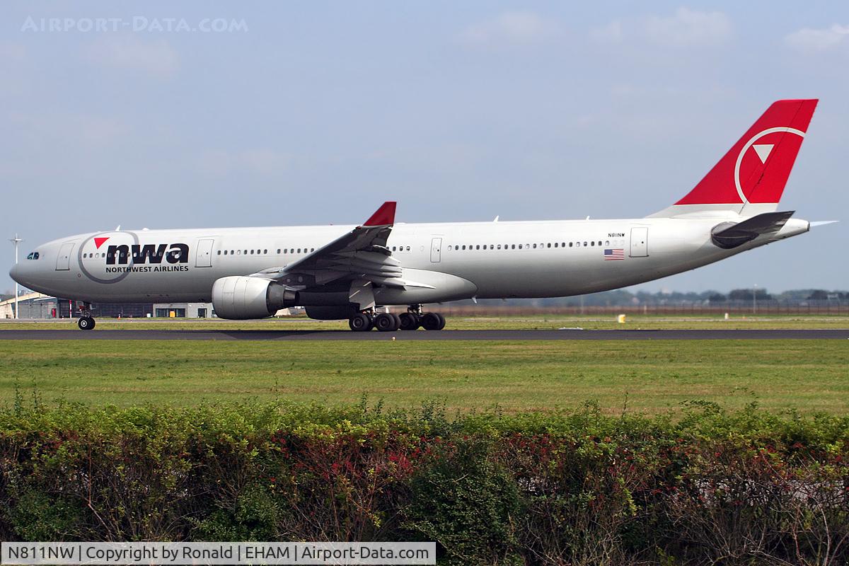 N811NW, 2005 Airbus A330-323 C/N 0690, at spl