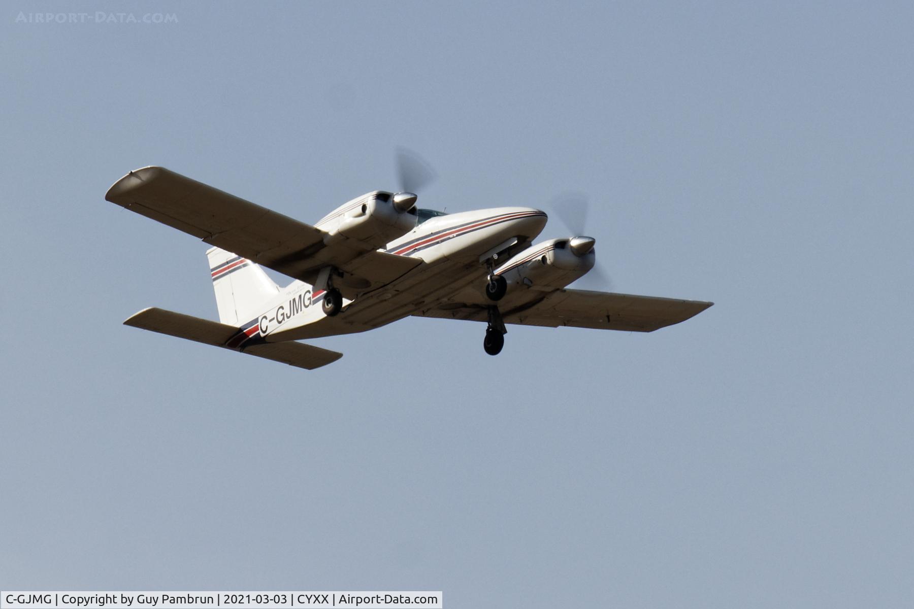 C-GJMG, 1974 Piper PA-34-200 C/N 34-7450097, Overflight