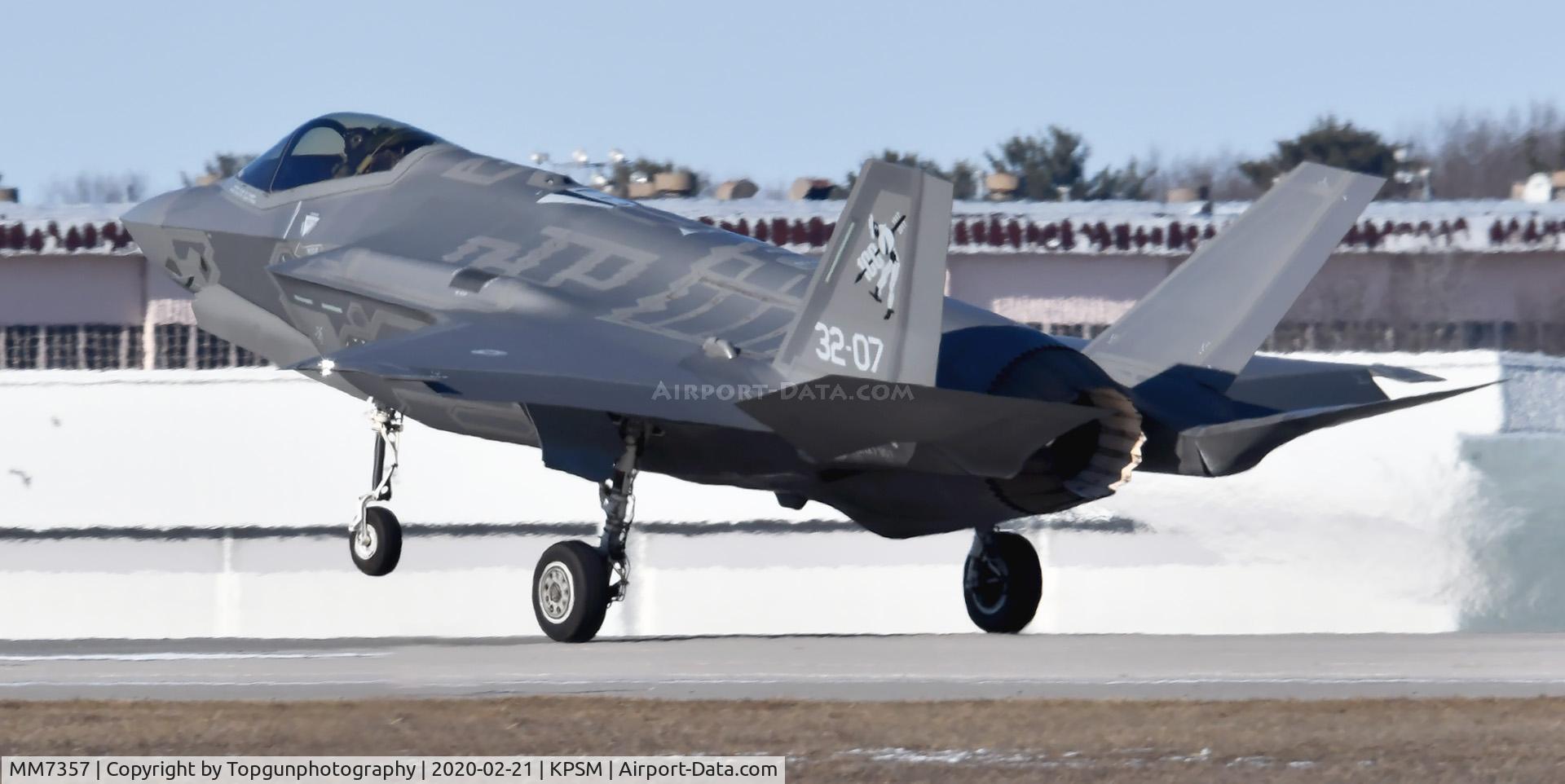 MM7357, Lockheed Martin F-35A Lightning II C/N AL-7, touchdown