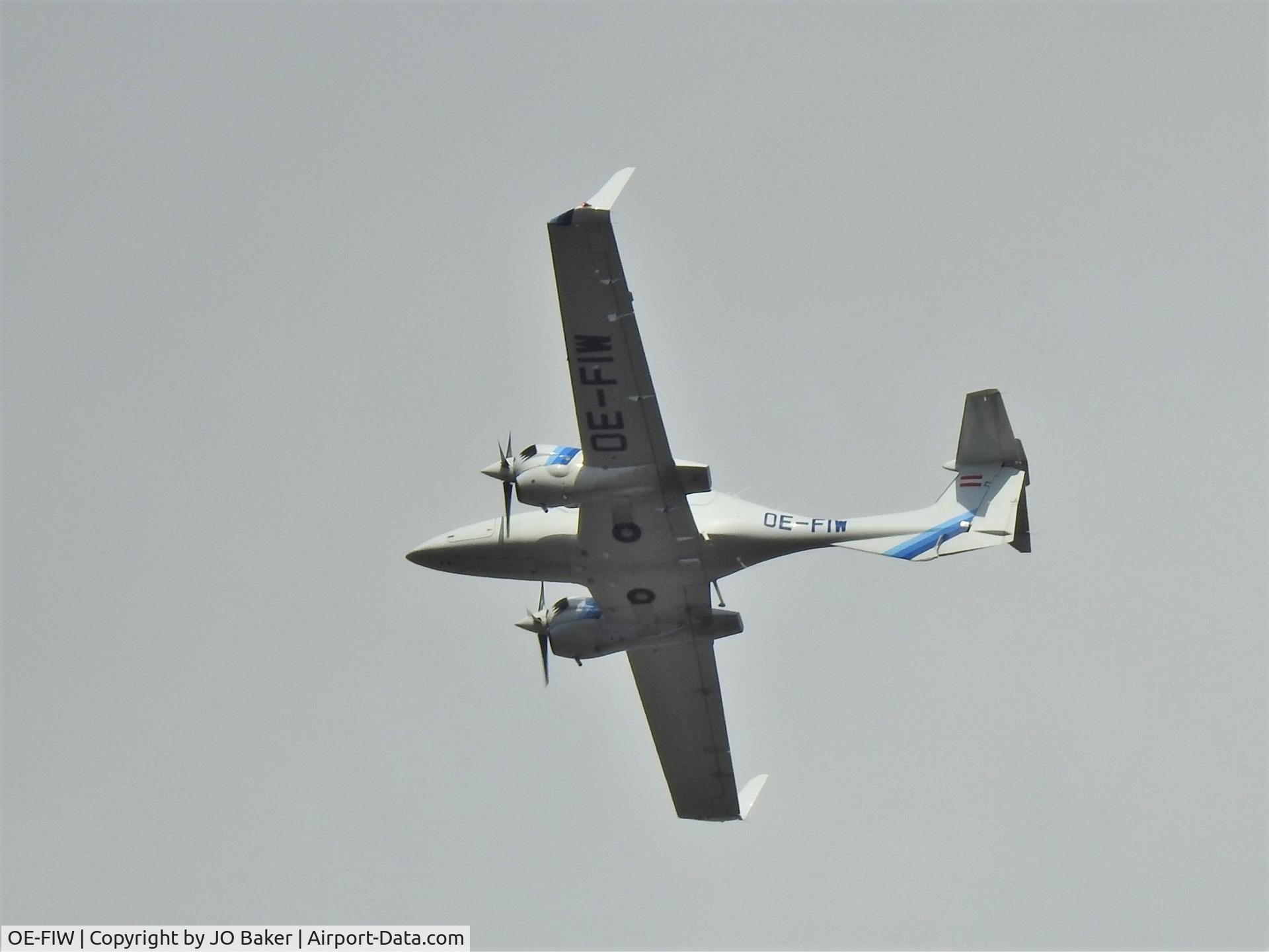 OE-FIW, 2008 Diamond DA-42 Twin Star C/N 42.337, Au dessus de Nalinnes