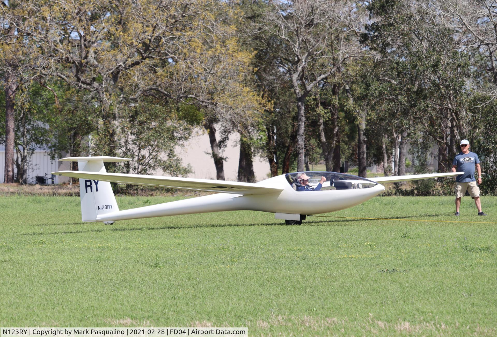 N123RY, 1985 Glaser-Dirks DG-300 C/N 3E-123, Glaser-Dirks DG-300