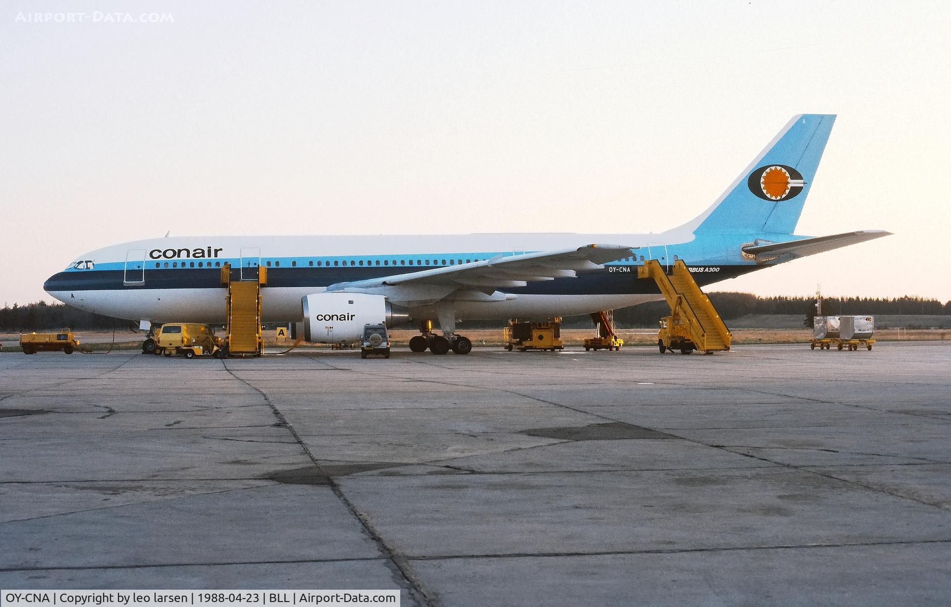 OY-CNA, 1979 Airbus A300B2-320 C/N 079, Billund 23.4.1988