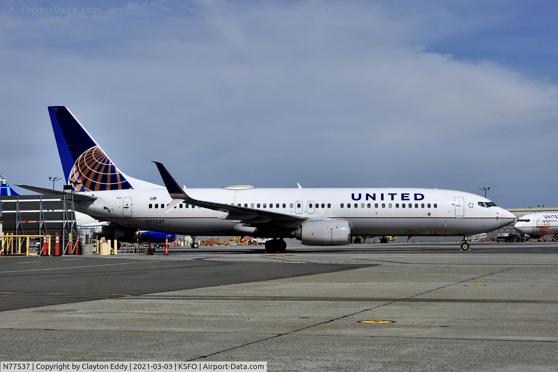 N77537, 2016 Boeing 737-800 C/N 62767, SFO 2021.