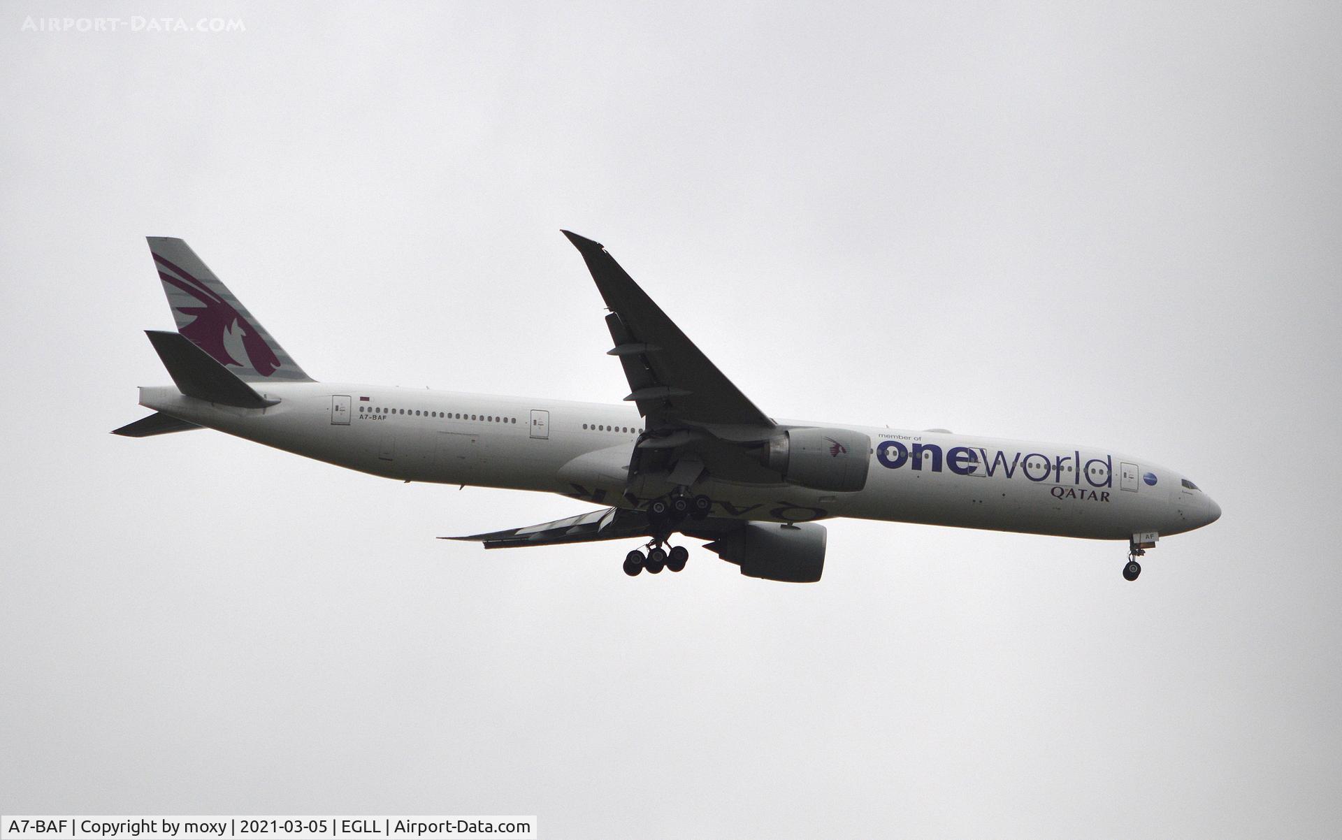 A7-BAF, 2009 Boeing 777-3DZ/ER C/N 37661, Boeing 777-3DZ/ER on finals to 9R London Heathrow.