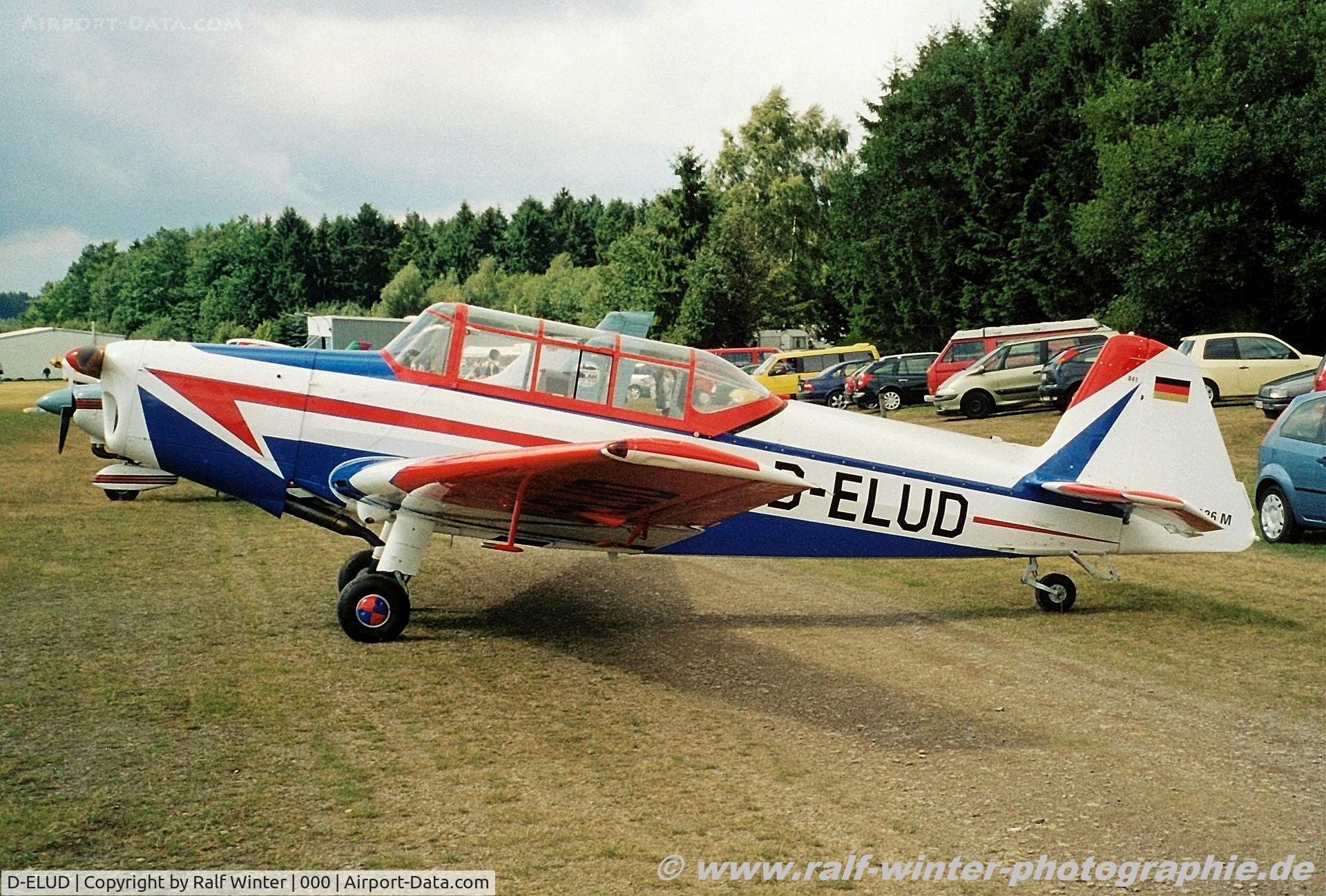 D-ELUD, 1955 Zlin Z-126 Trener C/N 841, Zlin Z-126 Trener 2 - Private - 841 - D-ELUD - 09.2003