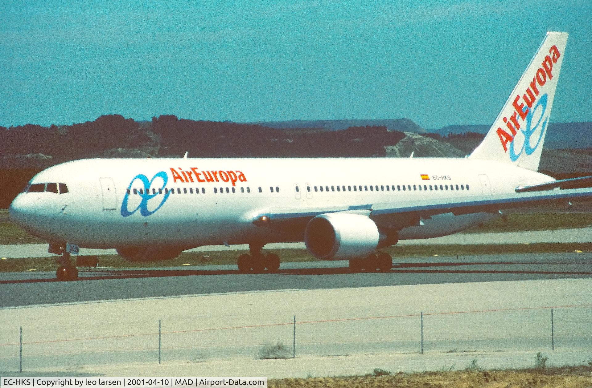 EC-HKS, 2000 Boeing 767-3Q8ER C/N 27686, Madrid 10.4.2001