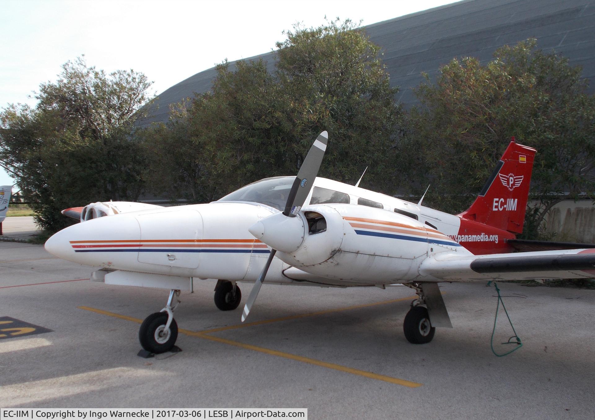 EC-IIM, 1988 Piper PA-34-220T C/N 34-33115, Piper PA-34-220T Seneca III (awaiting maintenance/repair?) at Mallorca's Son Bonet airport