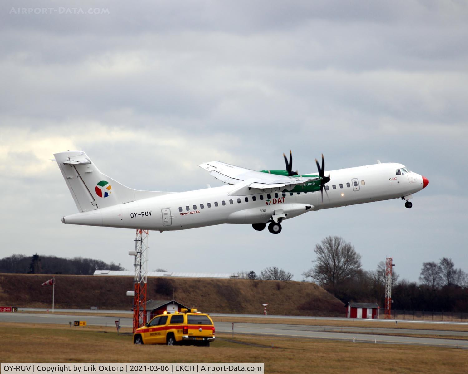 OY-RUV, 2018 ATR 72-600 C/N 1527, OY-RUV taking off rw 22R